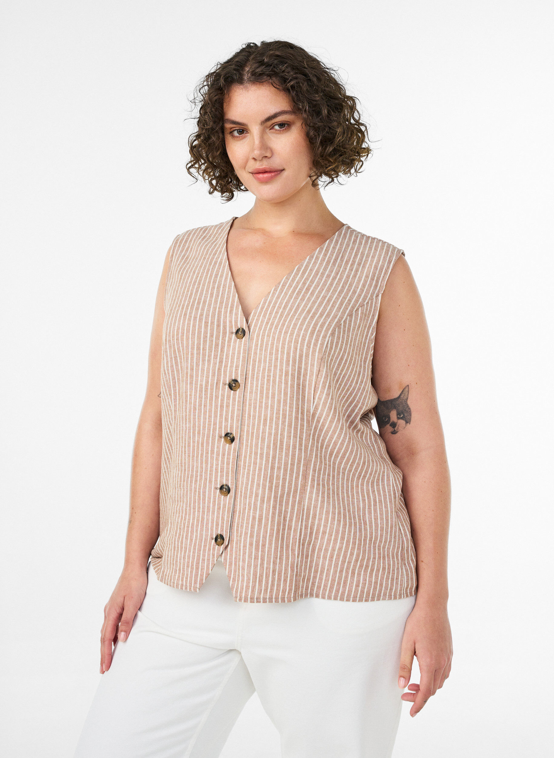 Gestreifte Weste aus Leinen und Viskose, Beige, Model