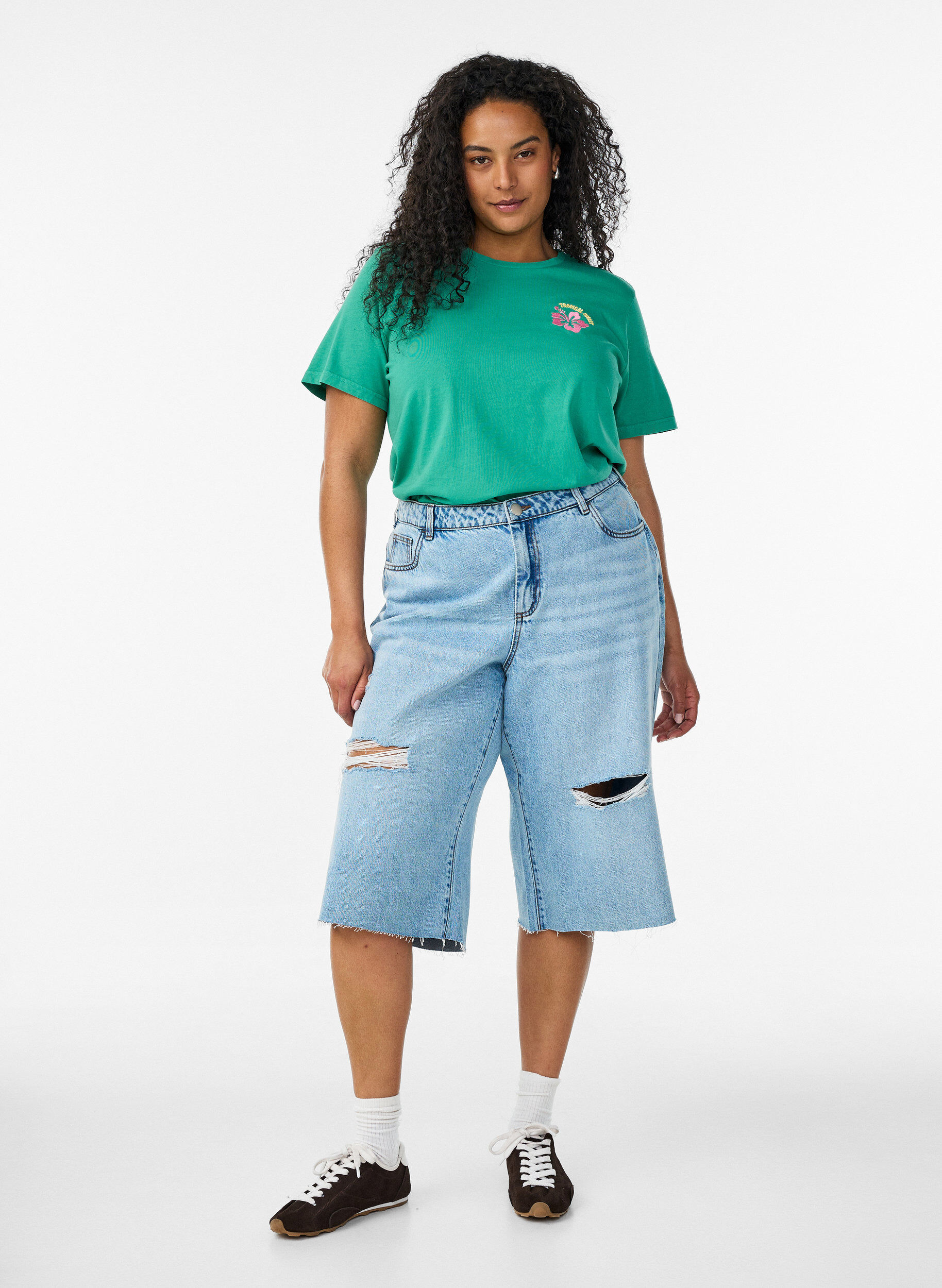 ZizziT-Shirt aus Bio-Baumwolle mit R&uuml;ckenprint, Gr&uuml;n, Model image number 1