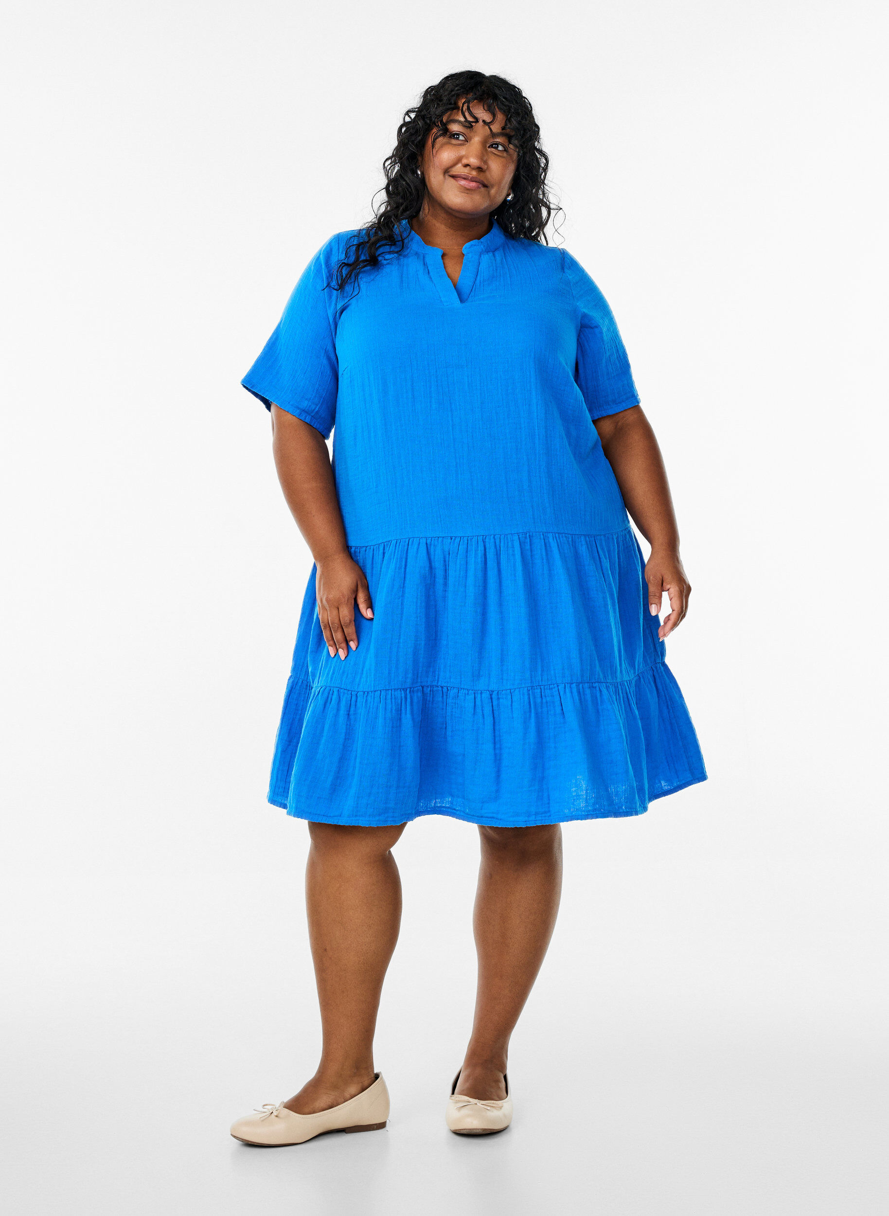 Zizzi Kurzes A-Linien-Kleid aus Baumwollmusselin, Blau, Model image number 1
