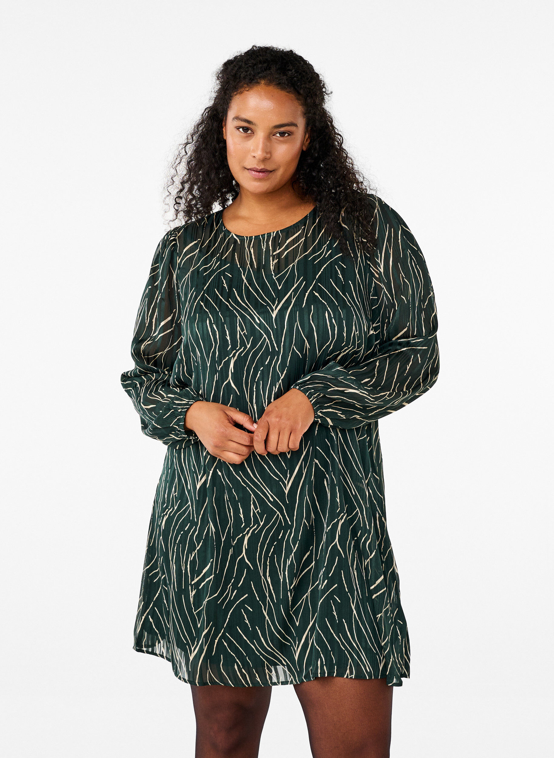 Zizzi Kurzkleid mit Print und Rundhalsausschnitt, Scarab Safari AOP, Model image number 0