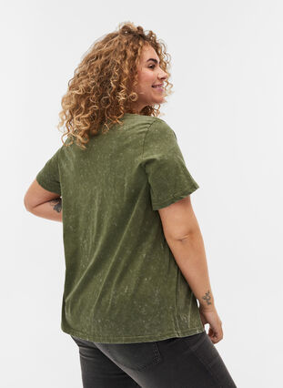 T-Shirt aus Baumwolle mit Aufdruck, Ivy Green ACID WASH, Model image number 1
