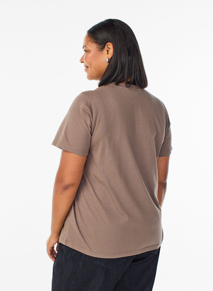 Basic T-Shirt aus Baumwolle mit Rundhalsausschnitt, Braun, Model image number 2