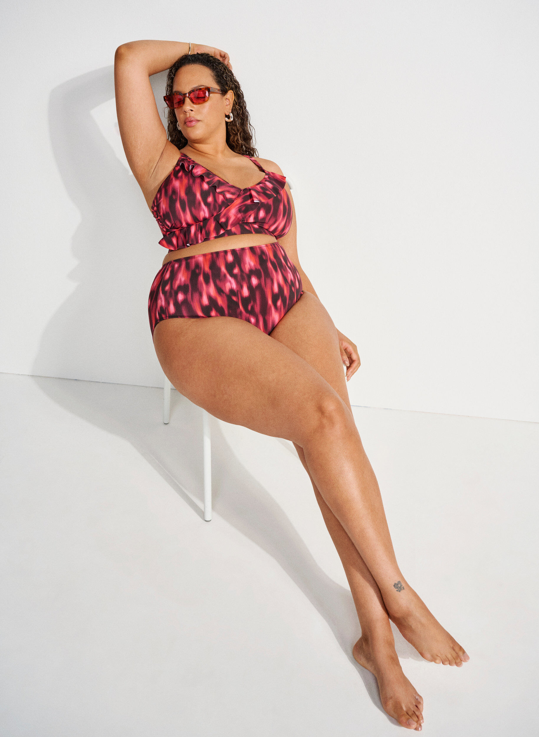 Zizzi Bikini-Slip mit Print und hoher Taille, Rot, Image image number 0