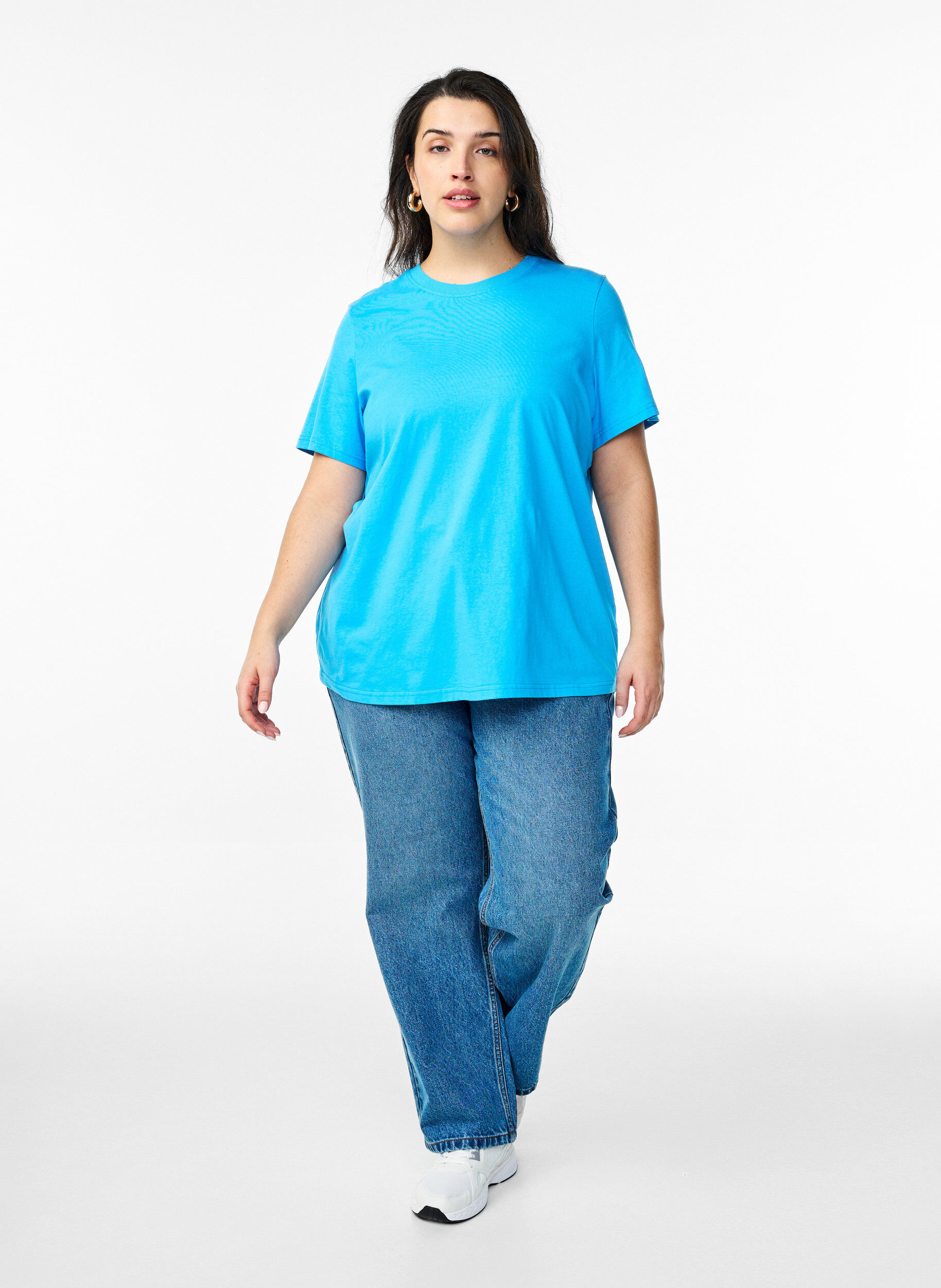 Zizzi Basic-T-Shirt aus Baumwolle mit Rundhalsausschnitt, Blau, Model image number 1