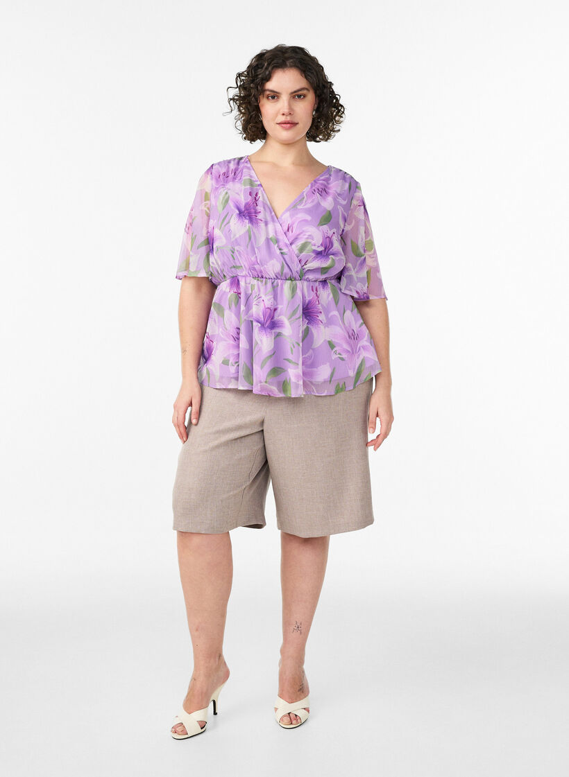 Gebl&uuml;mte Chiffonbluse mit kurzen &Auml;rmeln, lila, Model image number 1