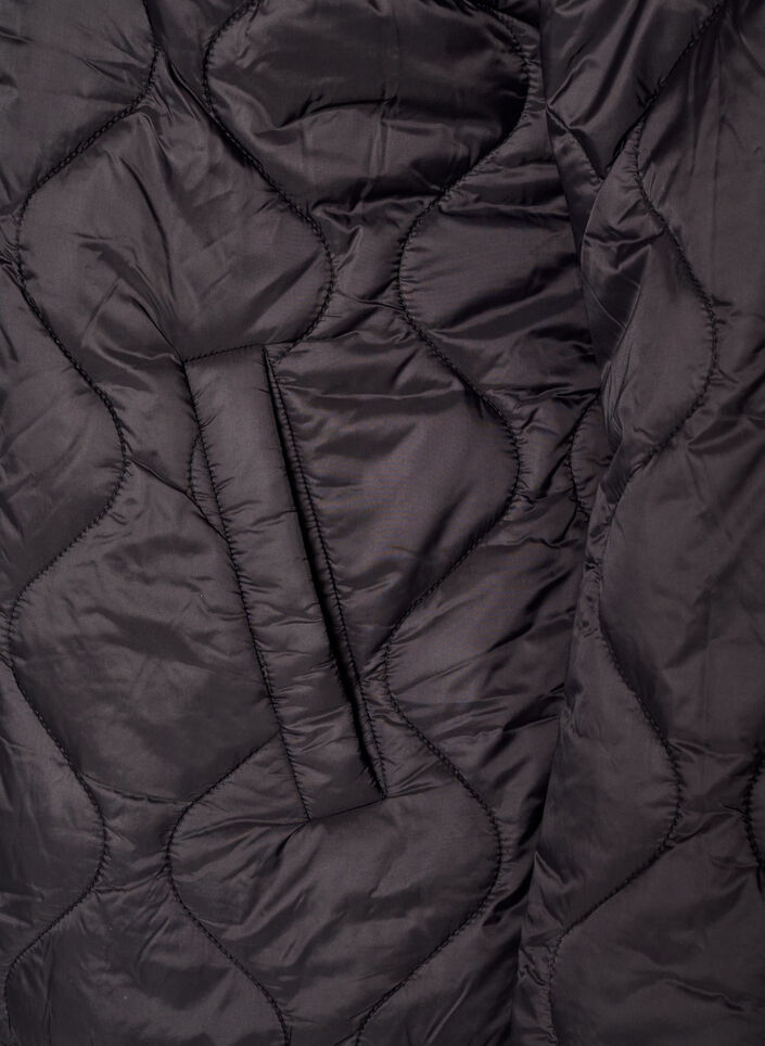 Steppjacke mit Druckkn&ouml;pfen und Rundhalsausschnitt, Schwarz, Packshot image number 3