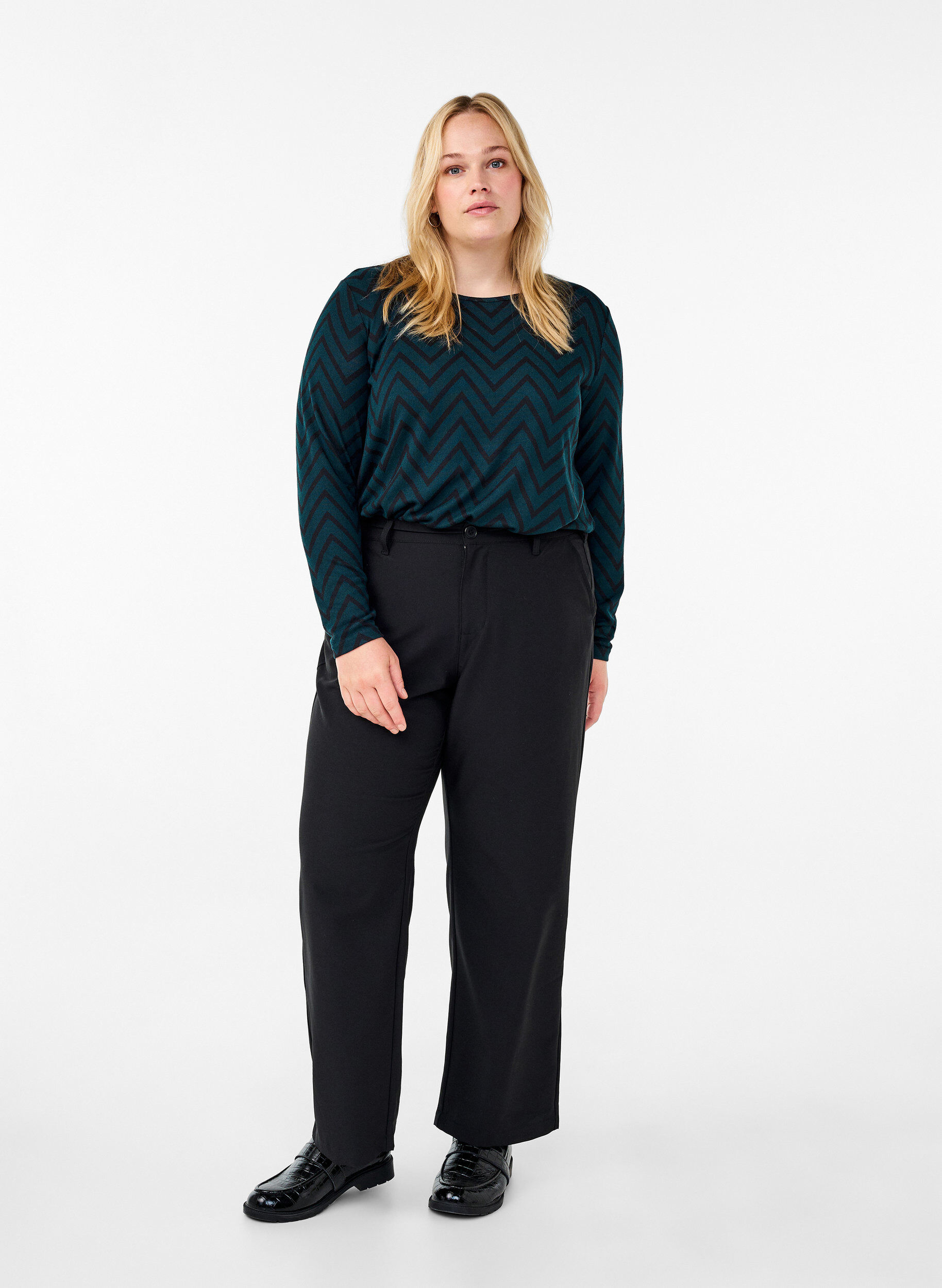 Zizzi Gemusterte Bluse mit langen &Auml;rmeln, Gr&uuml;n, Model image number 1