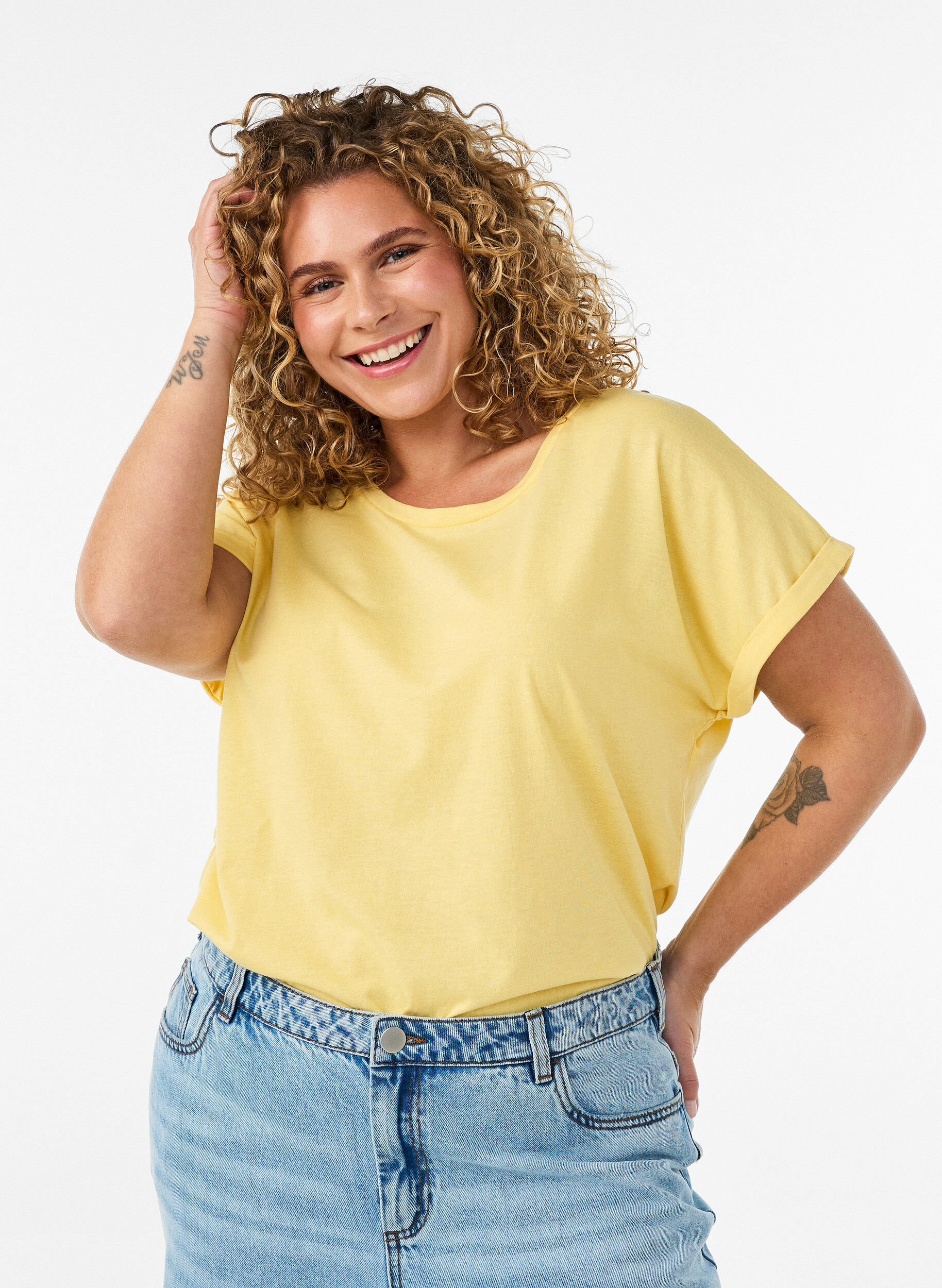 ZizziKurz&auml;rmeliges T-Shirt aus einer Baumwollmischung, Gelb, Model image number 0