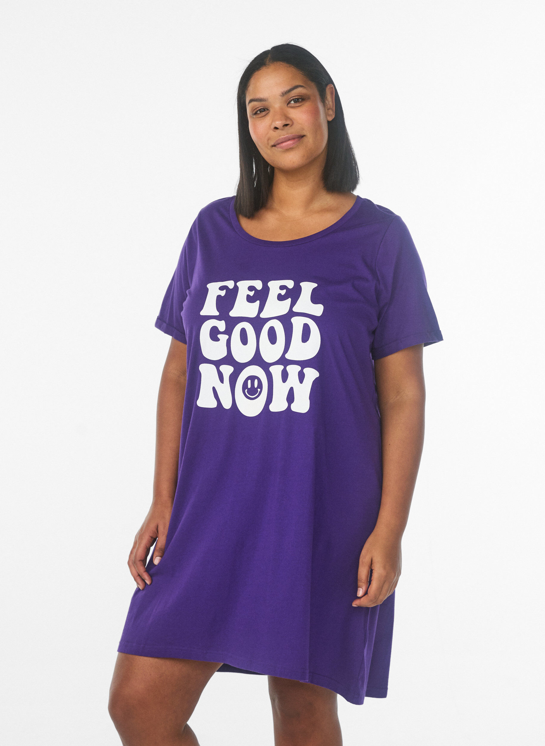 Kurz&auml;rmeliges Nachthemd aus Bio-Baumwolle, Blau, Model