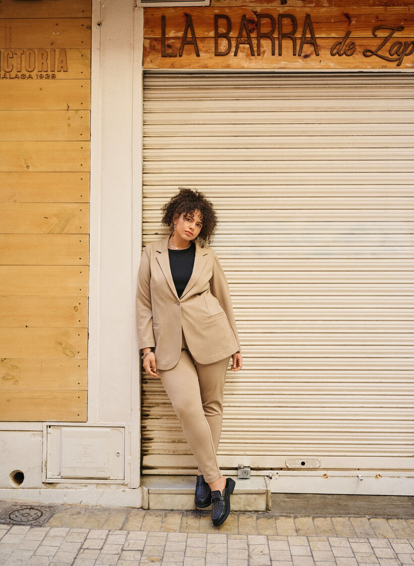 Schlichter Blazer mit Knopfverschluss, Beige, Image image number 0