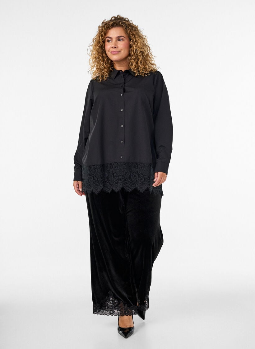 Lockere Bluse mit breiten Spitzen, Schwarz, Model image number 1