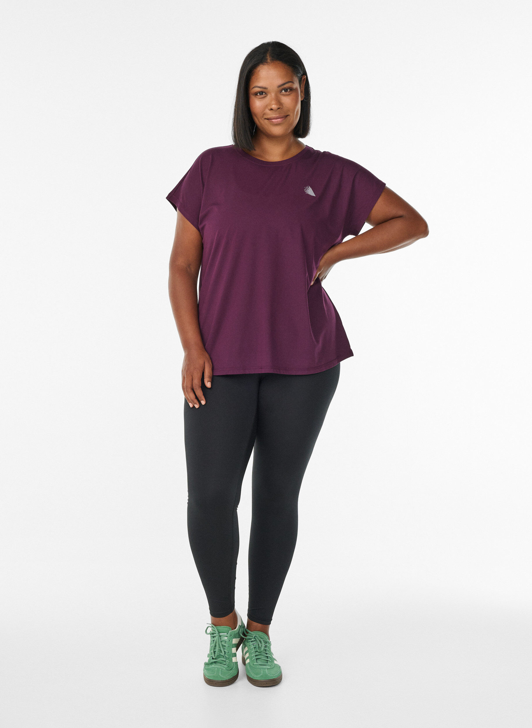ZizziEinfarbiges Trainings-T-Shirt, Lila, Model image number 1