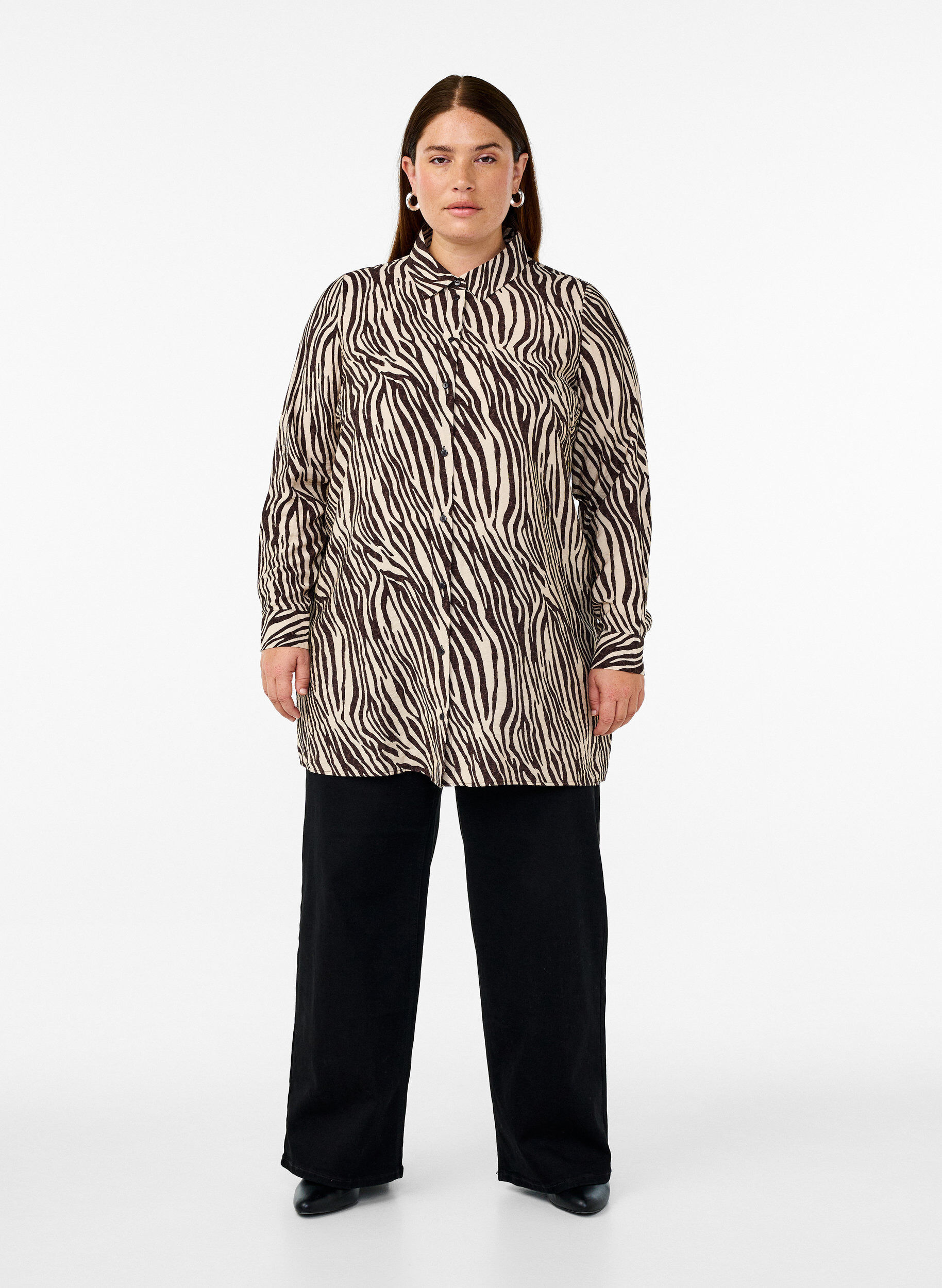 Zizzi Lange Bluse mit Zebraprint, Braun, Model image number 1