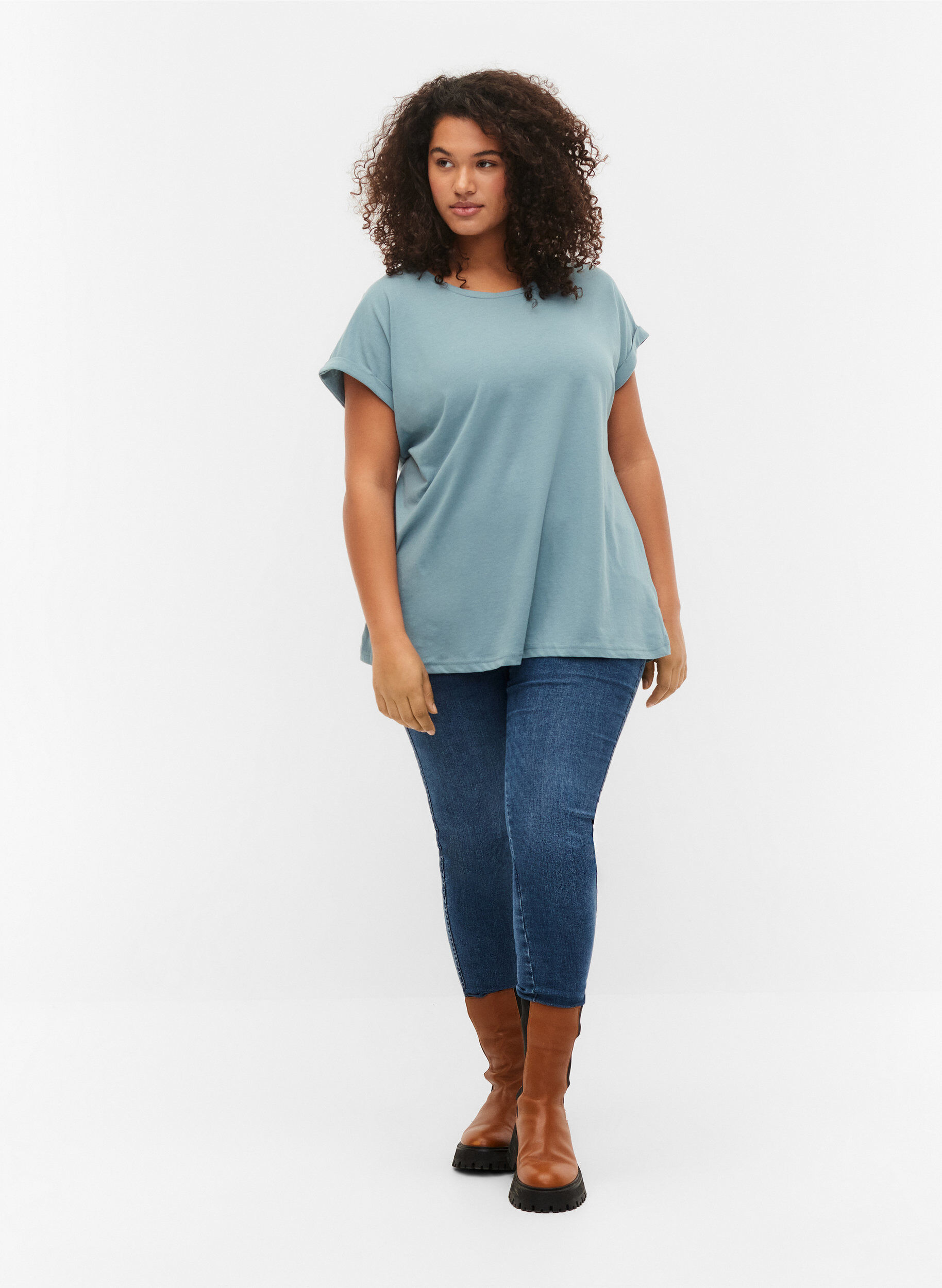 Zizzi T-Shirt aus Baumwollmischung mit kurzen &Auml;rmeln, Blau, Model image number 1
