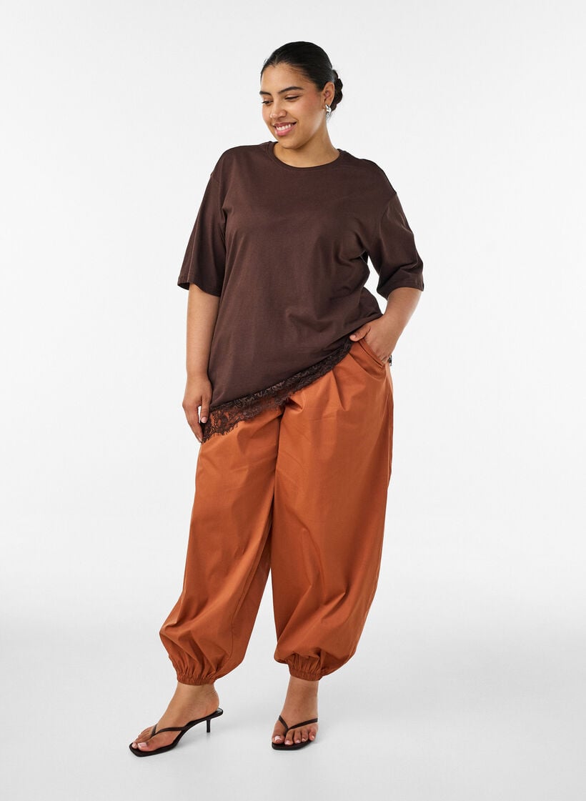 Ballonhose mit Taschen und elastischem Bund, Braun, Model image number 0