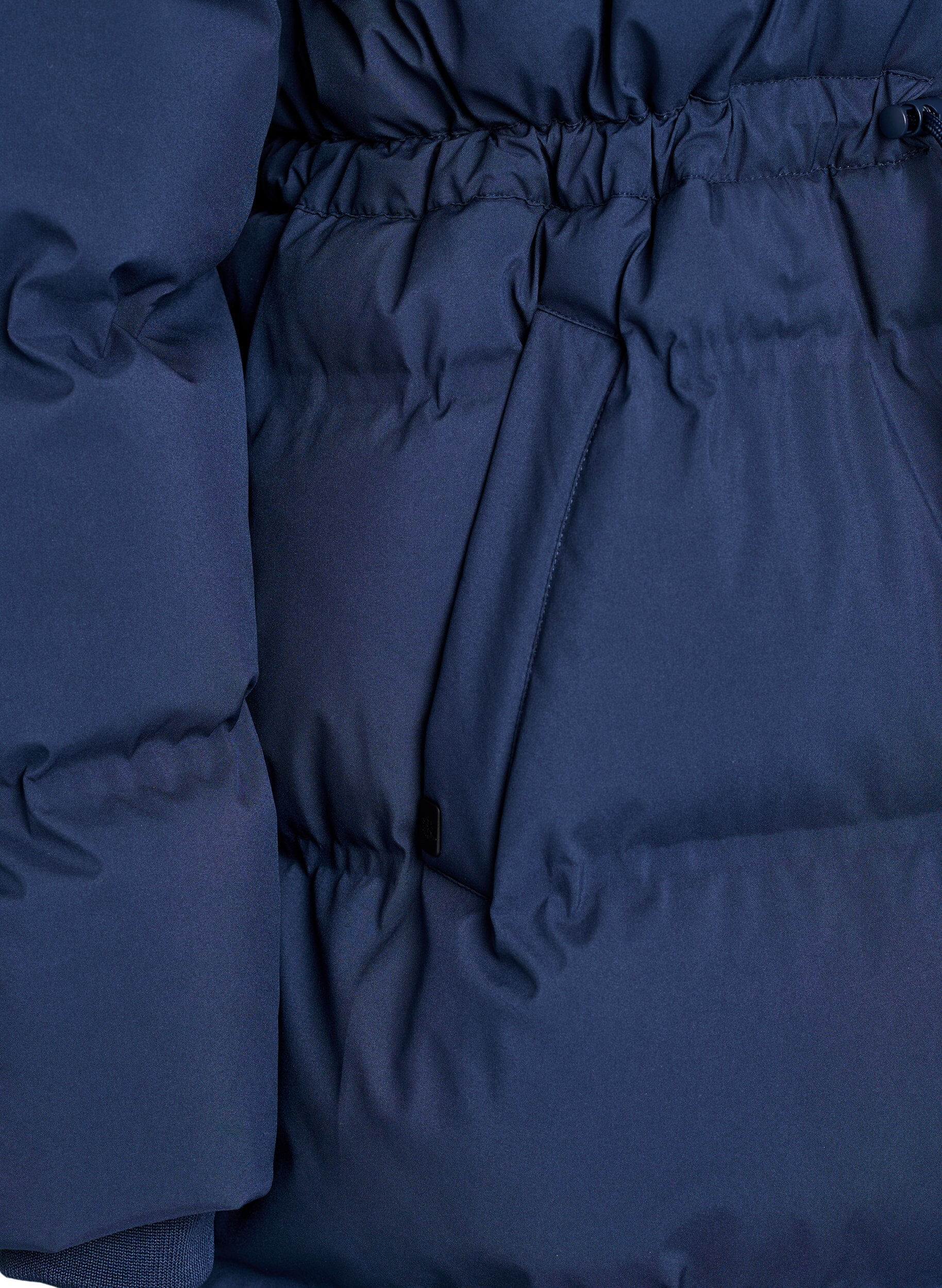 Zizzi Mittellange Pufferjacke mit verstellbarer Taille, Blau, Packshot image number 3