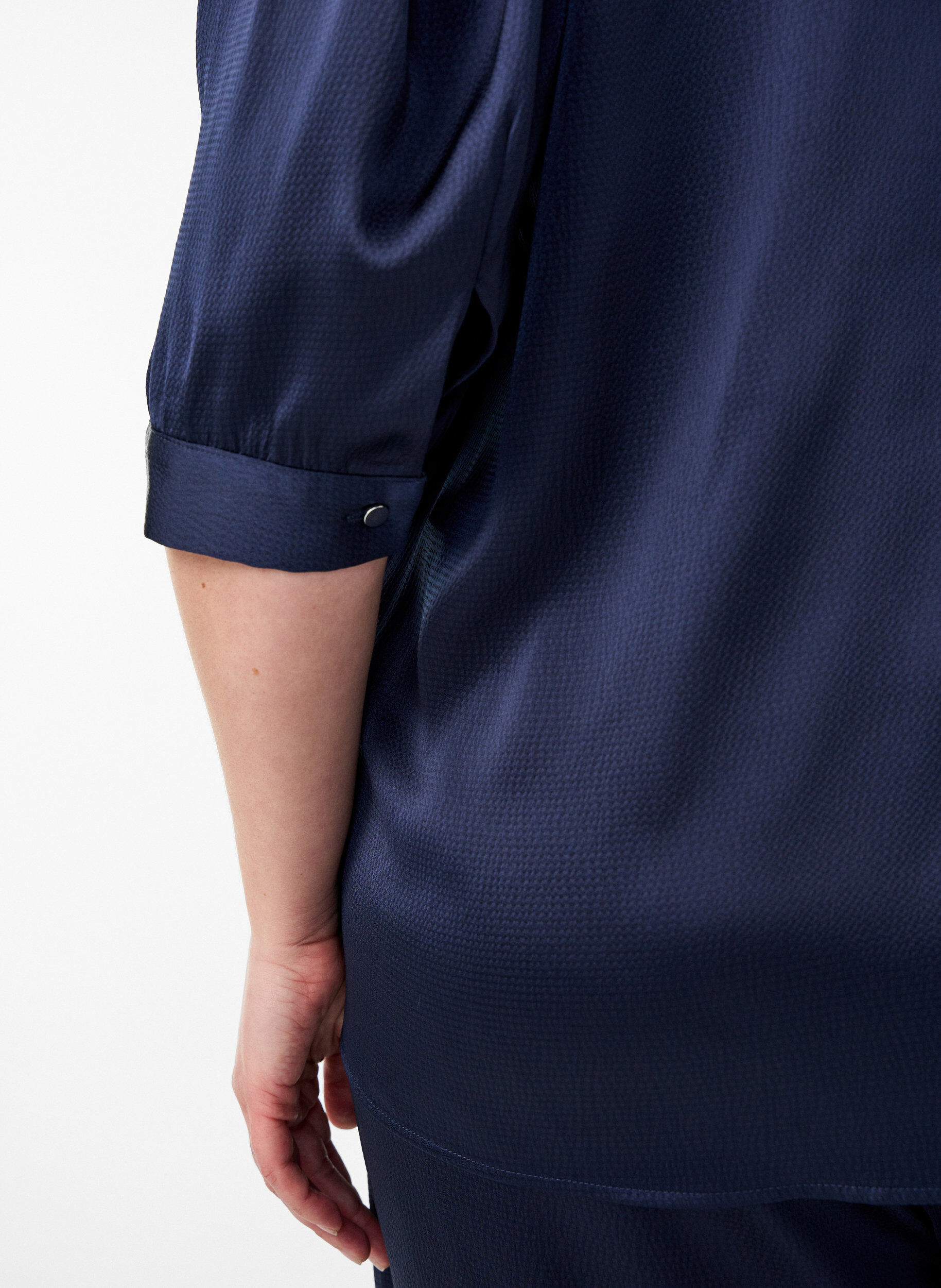 ZizziBluse in Satin-Optik mit 1/2-&Auml;rmeln und R&uuml;schenkragen, Blau, Model image number 3