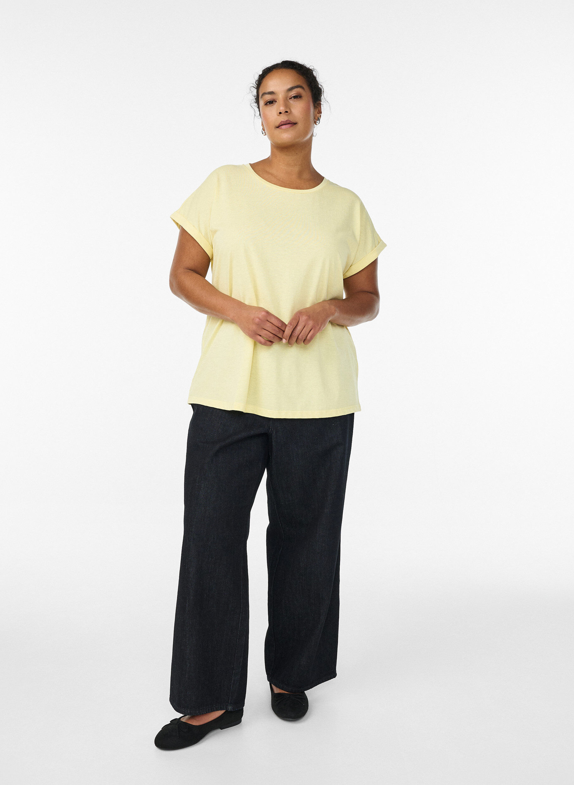 Zizzi Kurz&auml;rmeliges T-Shirt aus Baumwollmischgewebe, Gelb, Model image number 1