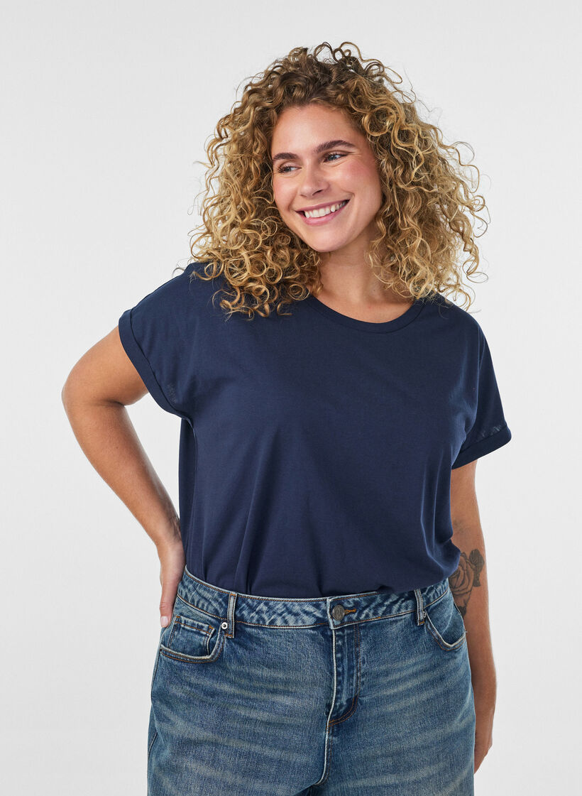 Kurz&auml;rmeliges T-Shirt aus einer Baumwollmischung, Blau, Model image number 0