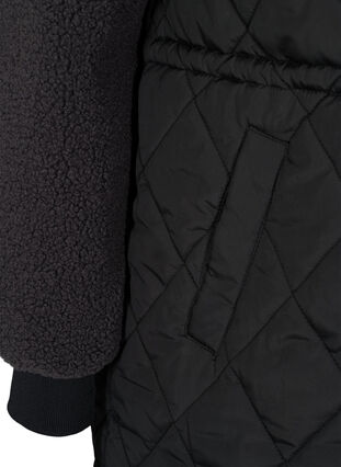 Steppjacke mit Teddy-Fleece und verstellbarer Taille, Black Comb, Packshot image number 3