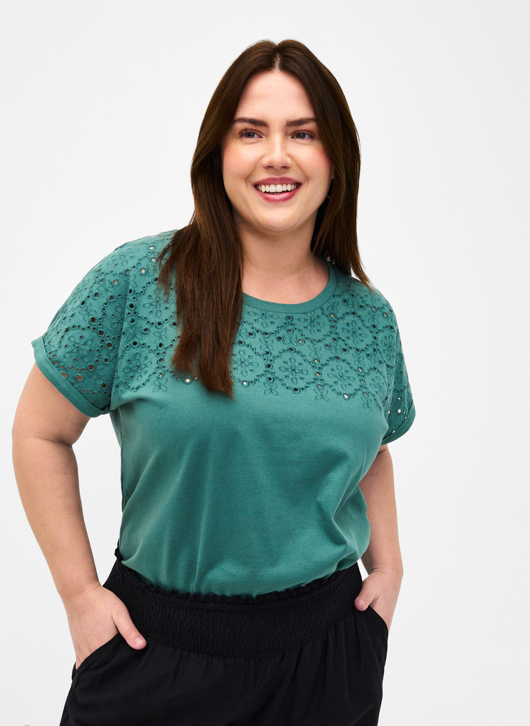 Zizzi T-Shirt aus Bio-Baumwolle mit Lochstickerei, Sea Pine, Model image number 0