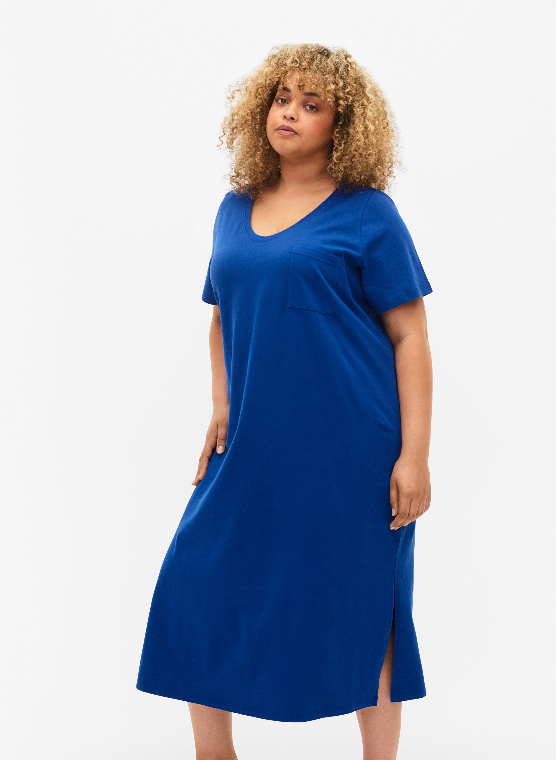 Zizzi Kurz&auml;rmeliges Baumwollkleid mit Schlitz, Surf the web, Model image number 2