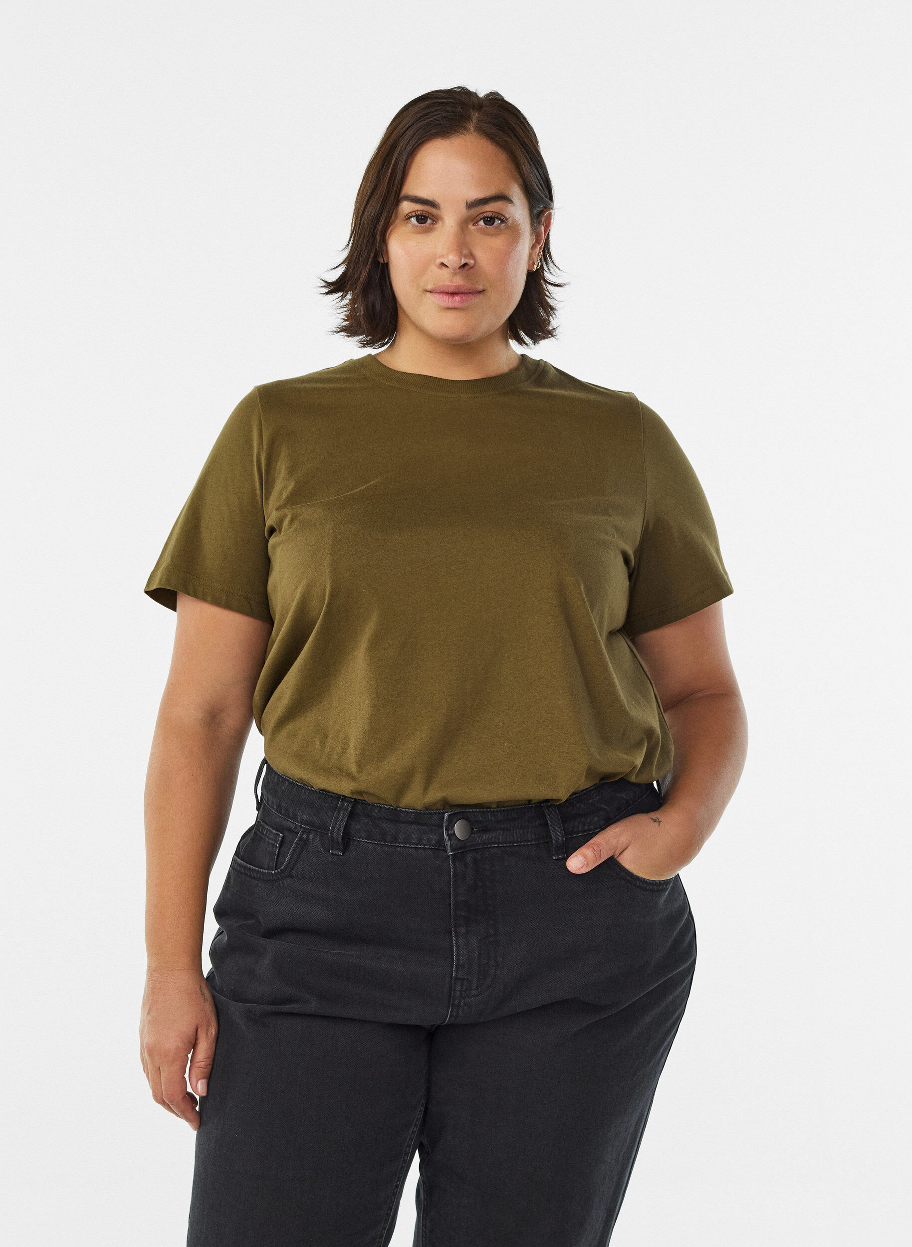 Zizzi Basic-T-Shirt aus Baumwolle mit Rundhalsausschnitt, Gr&uuml;n, Model image number 0