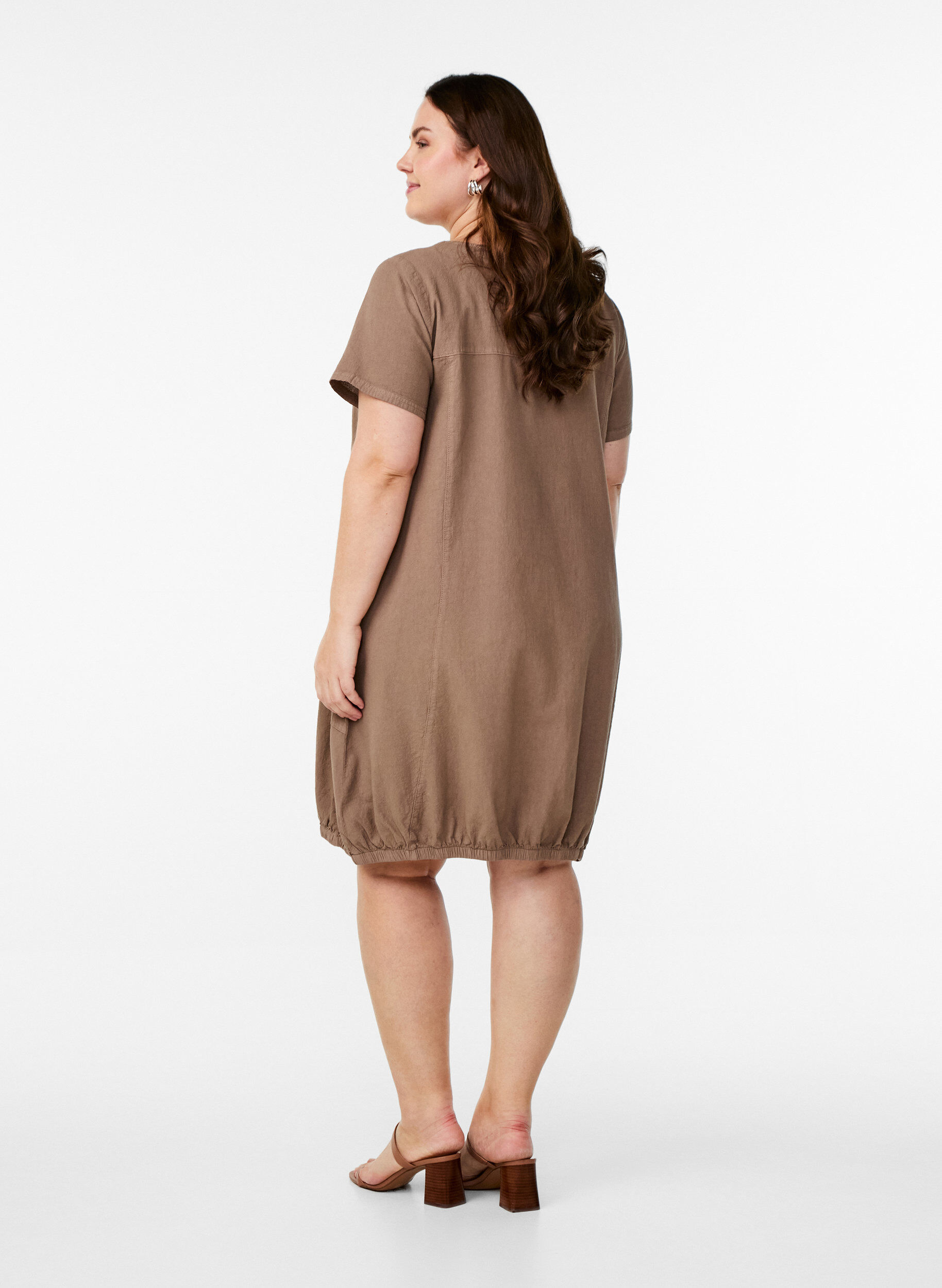 ZizziBaumwollkleid mit kurzen &Auml;rmeln, Braun, Model image number 2