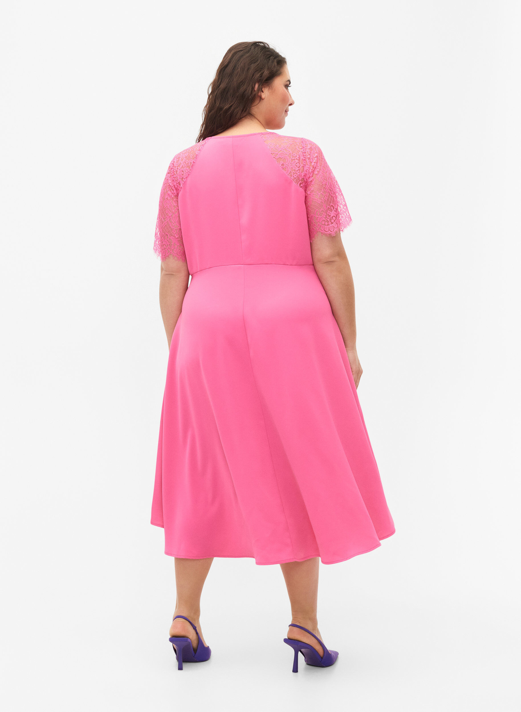 Zizzi Midikleid mit kurzen Spitzen&auml;rmeln, Shocking Pink, Model image number 1