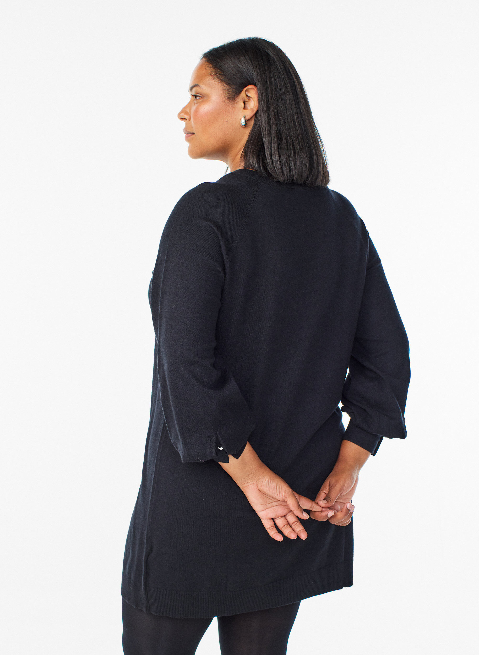 Zizzi Kurzes Strickkleid mit Raglan&auml;rmeln, Schwarz, Model image number 2