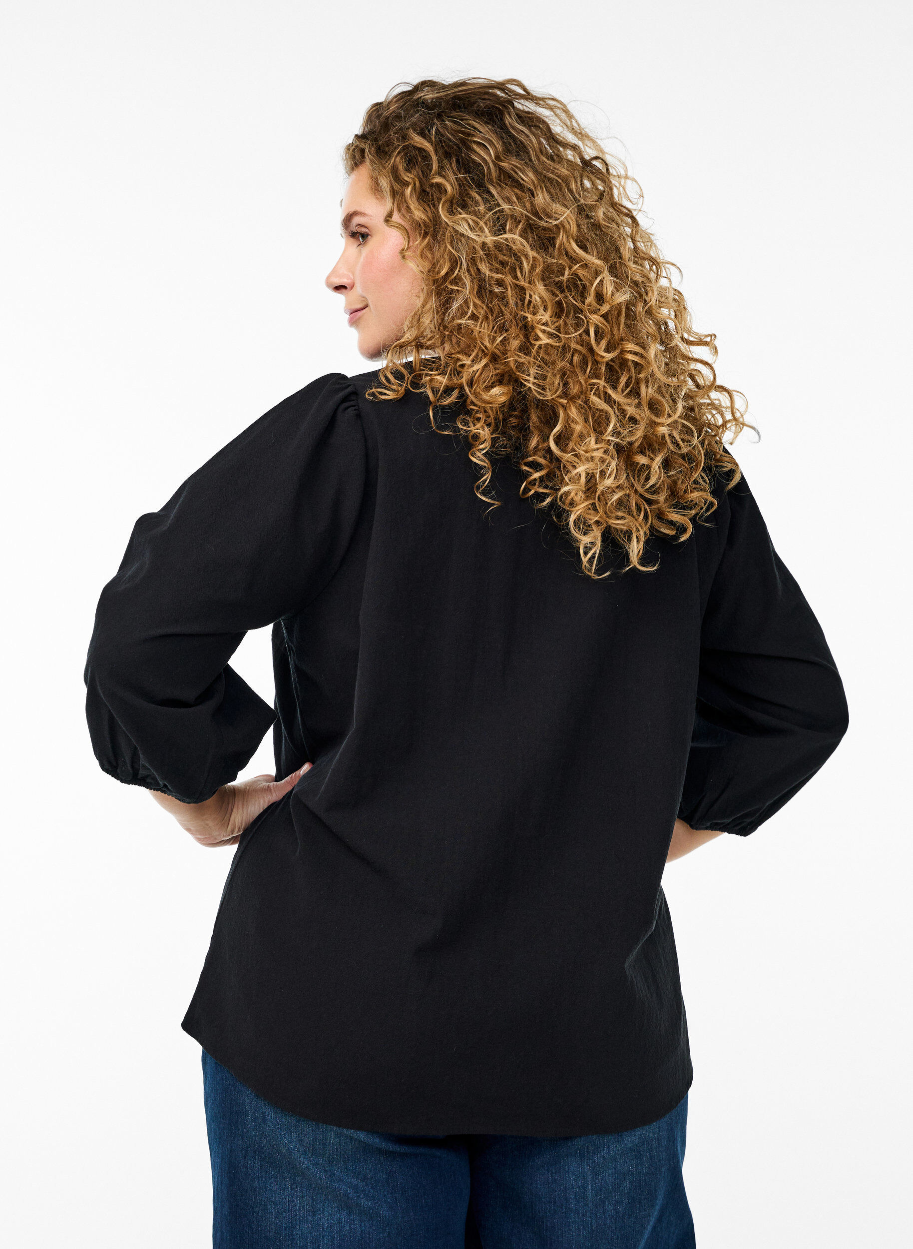 Zizzi Bluse aus Baumwolle mit 3/4-&Auml;rmeln und Streifenmuster, Schwarz, Model image number 2