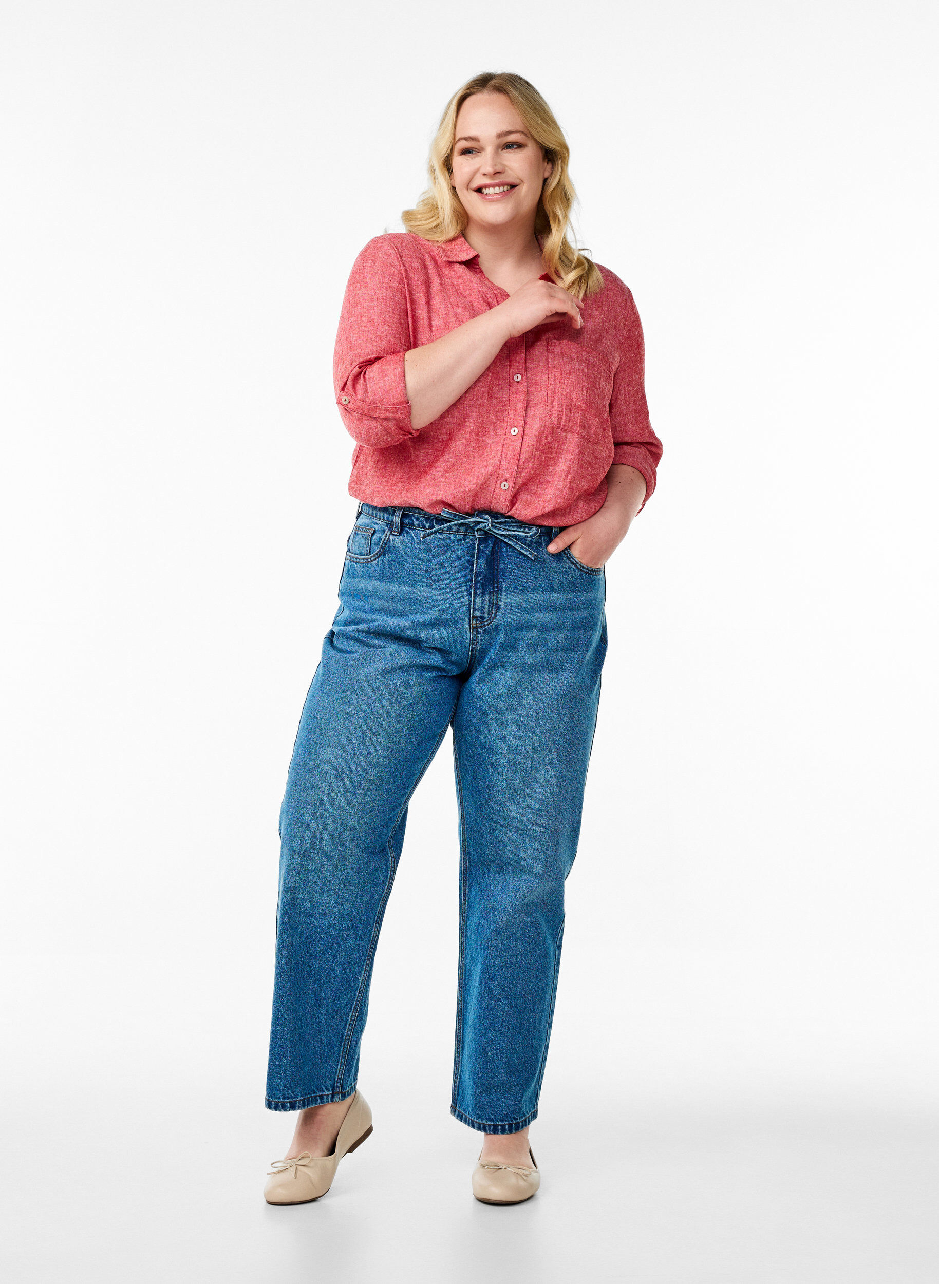 Zizzi Bluse aus Leinen und Viskose mit 3/4-&Auml;rmeln, Rot, Model image number 1