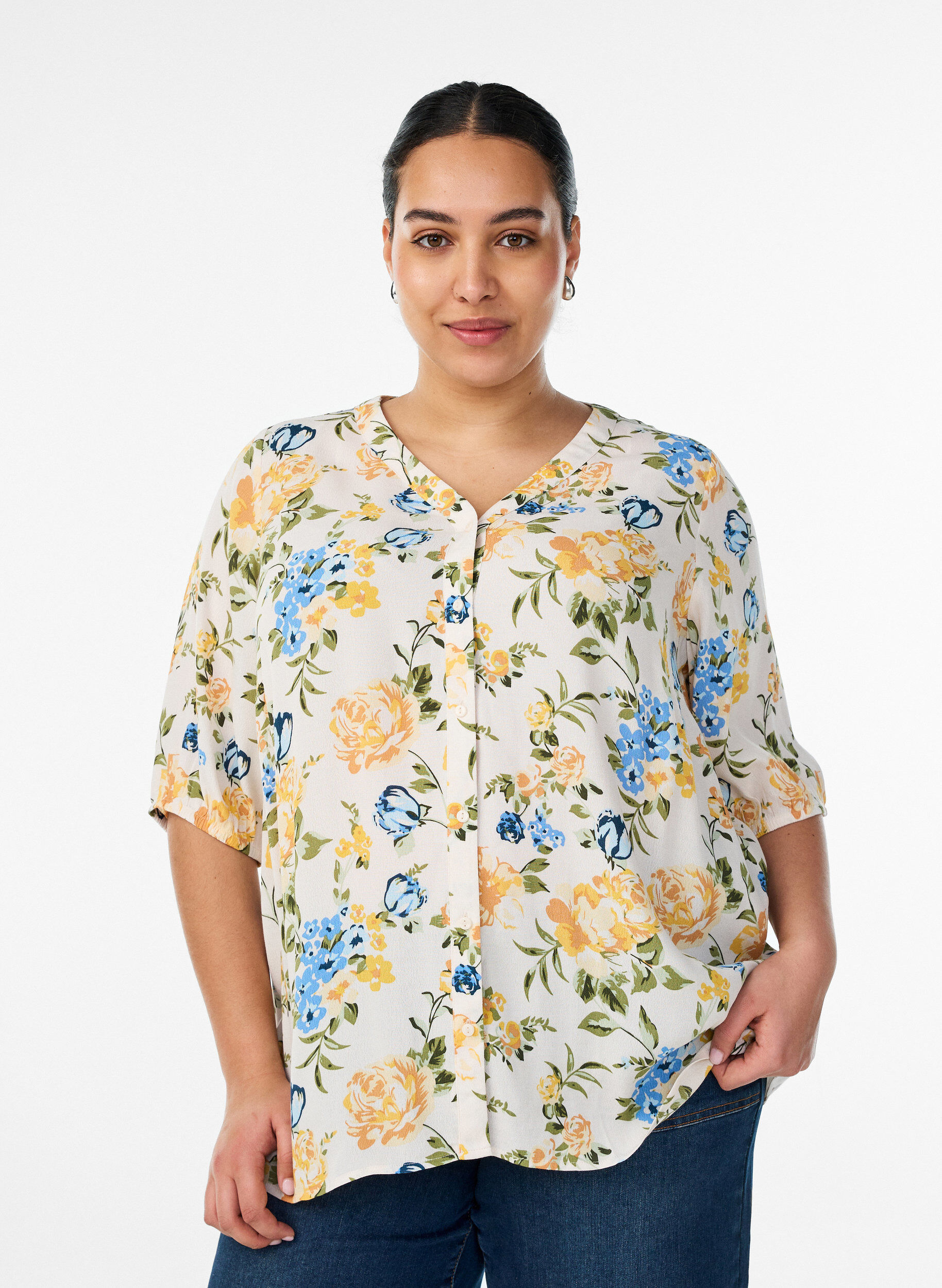 Zizzi Bluse aus Viskose mit Print und Knopfverschluss, Vanille, Model image number 0
