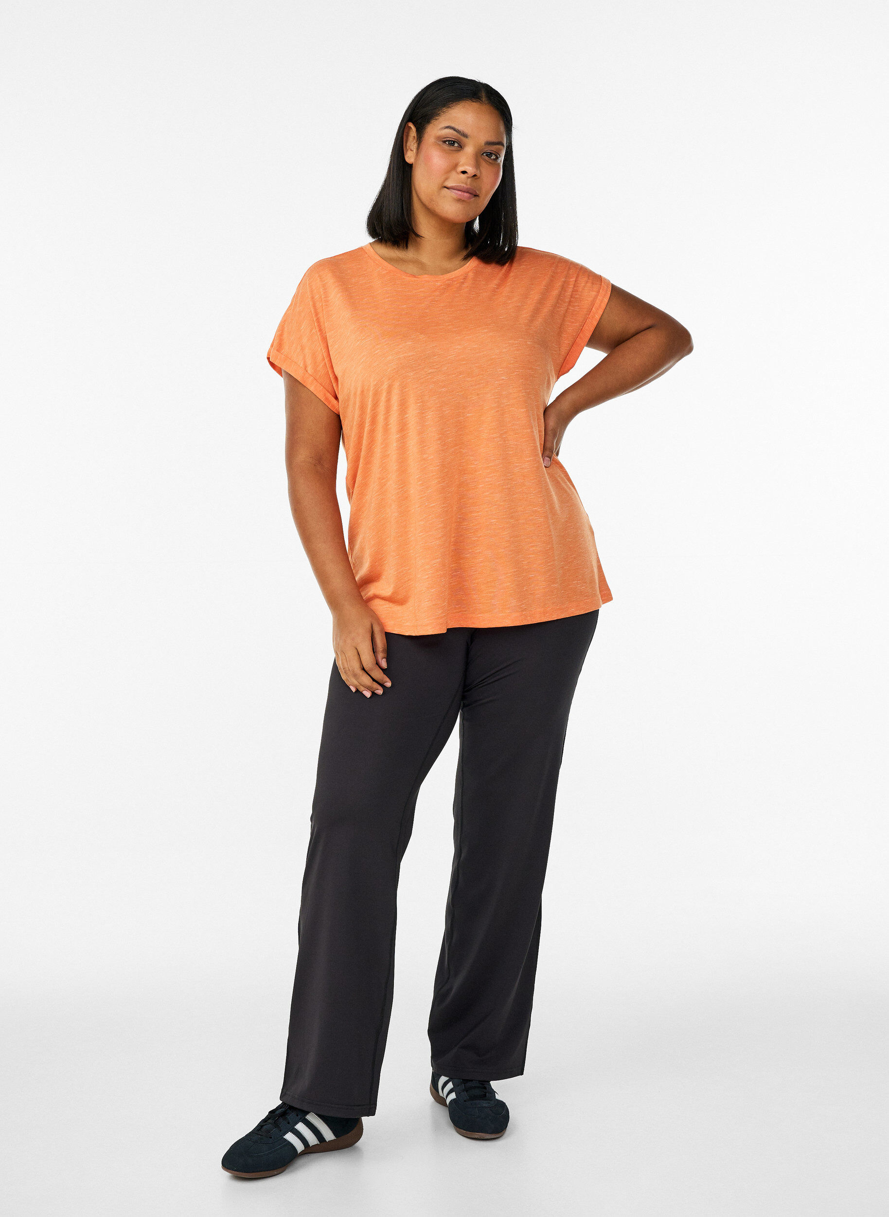 Zizzi Lockeres Trainingstop mit kurzen &Auml;rmeln, Orange, Model image number 1