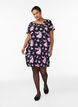 Kurzärmliges Baumwollkleid mit Print, Schwarz, Model image number 1