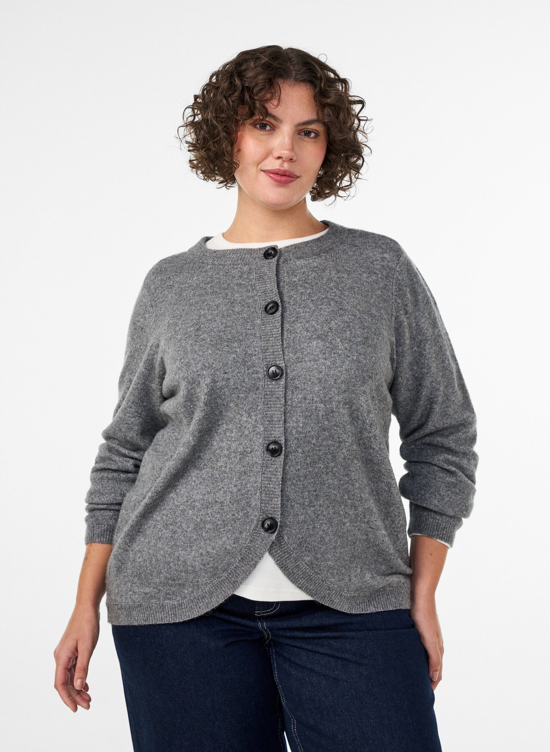 ZizziStrickjacke mit Kn&ouml;pfen und abgerundeter Vorderseite, Grau, Model image number 0