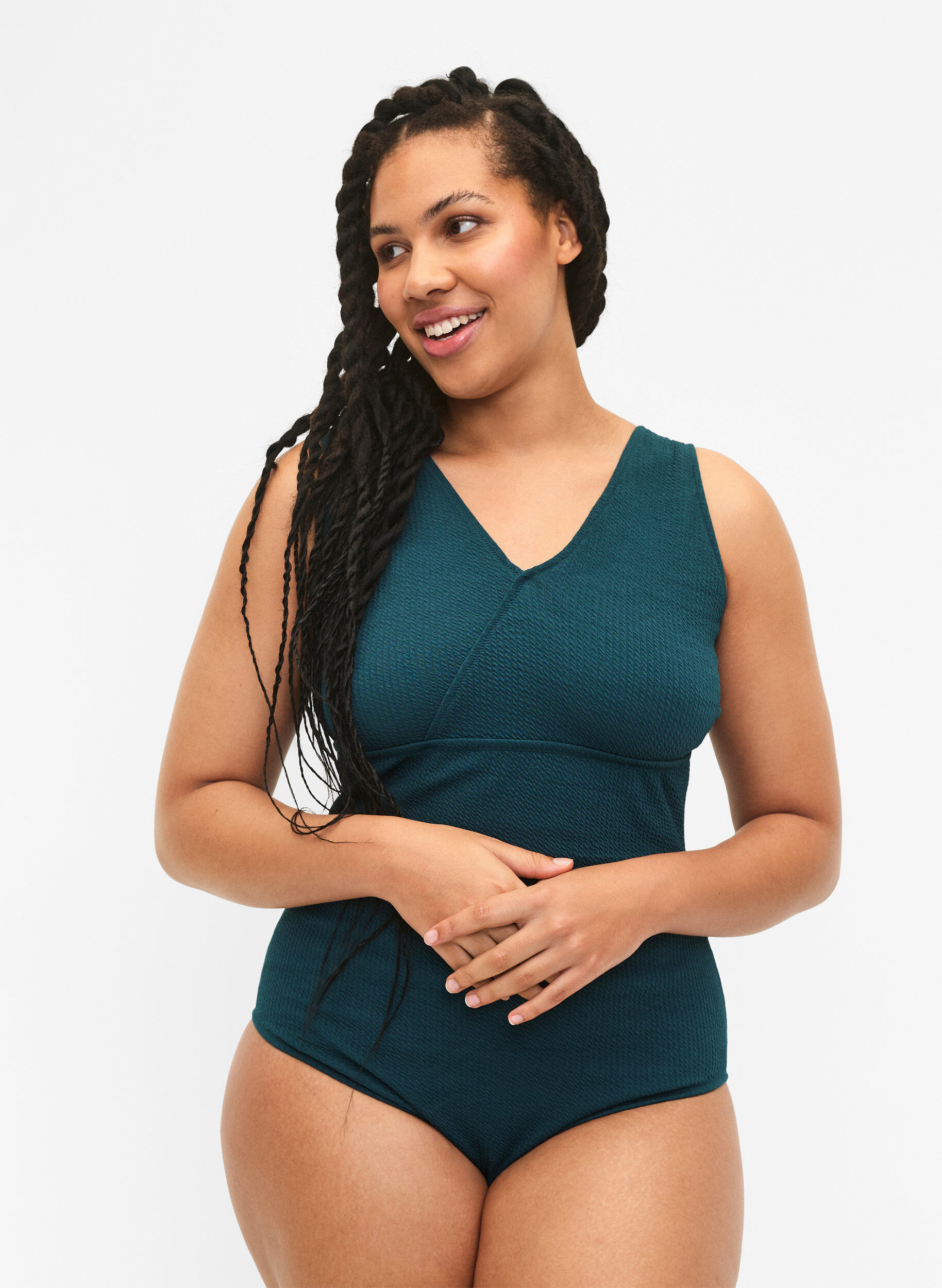 Zizzi Badeanzug mit Krepp-Textur und Wickeleffekt, Dark Sea, Model image number 0