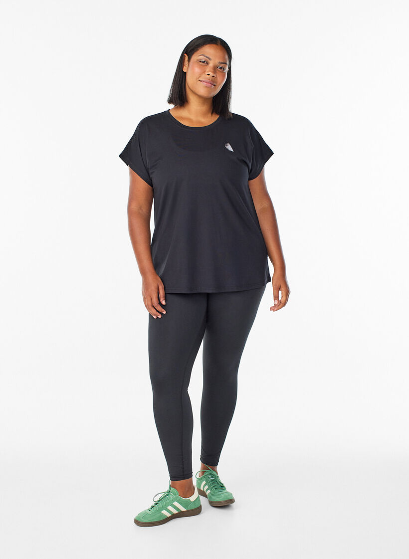 Einfarbiges Trainings-T-Shirt, Schwarz, Model