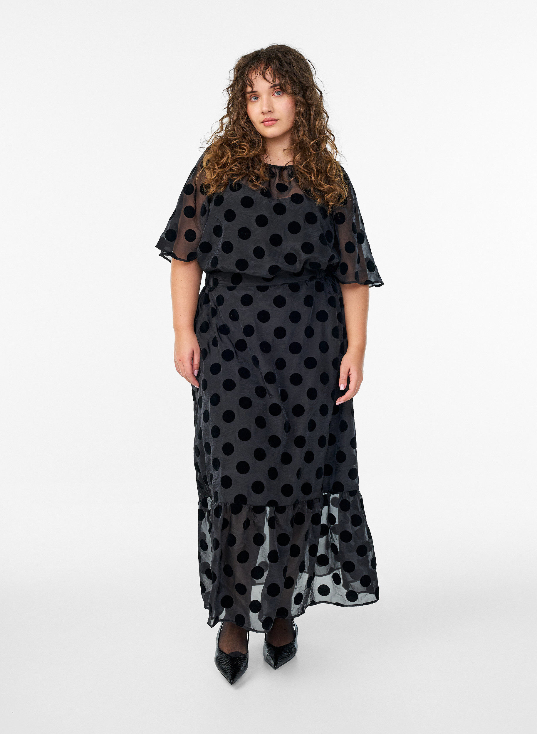 Zizzi Partybluse in Organza-Optik mit Samtpunkten, Schwarz, Model image number 1