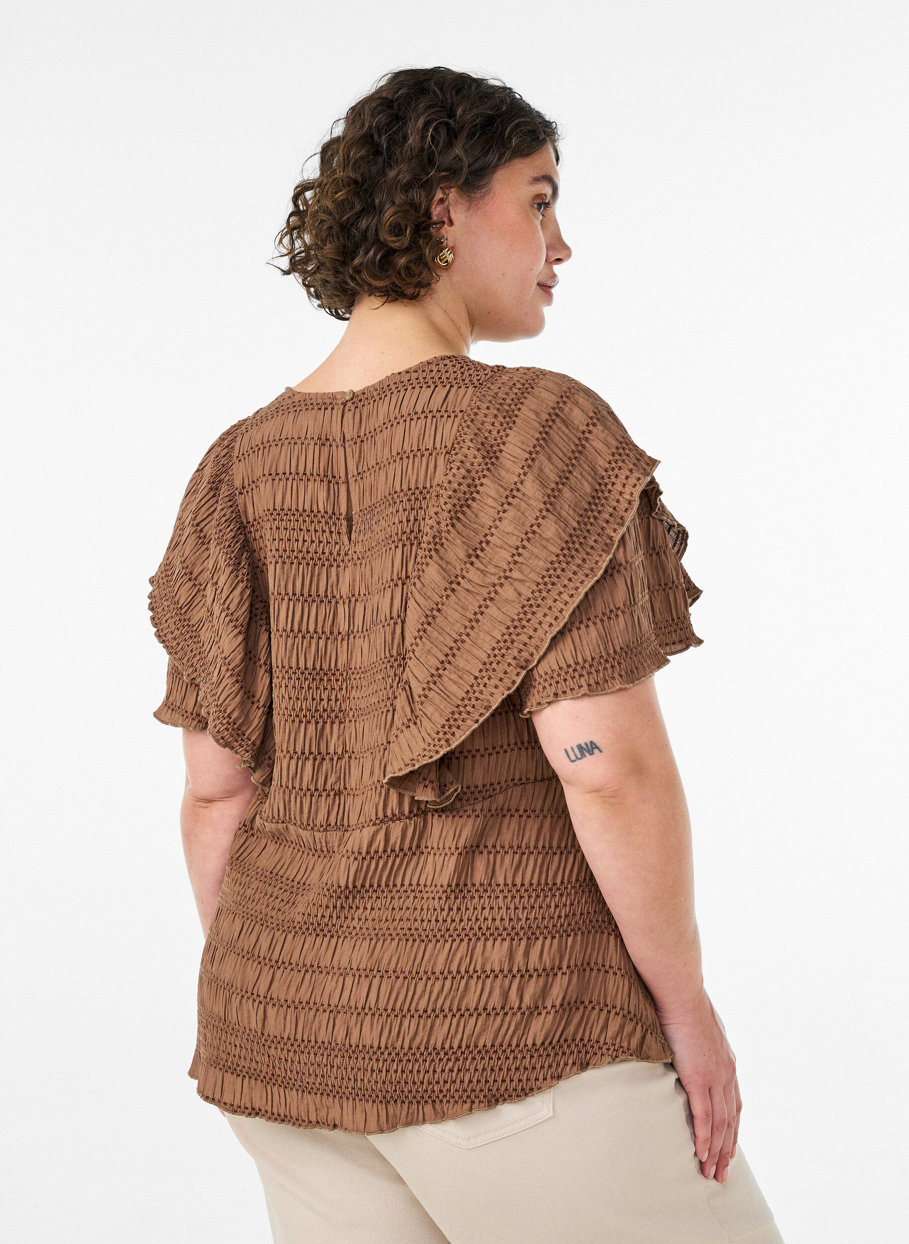 ZizziBluse mit gesmokter Textur und R&uuml;schen&auml;rmeln, Braun, Model image number 2