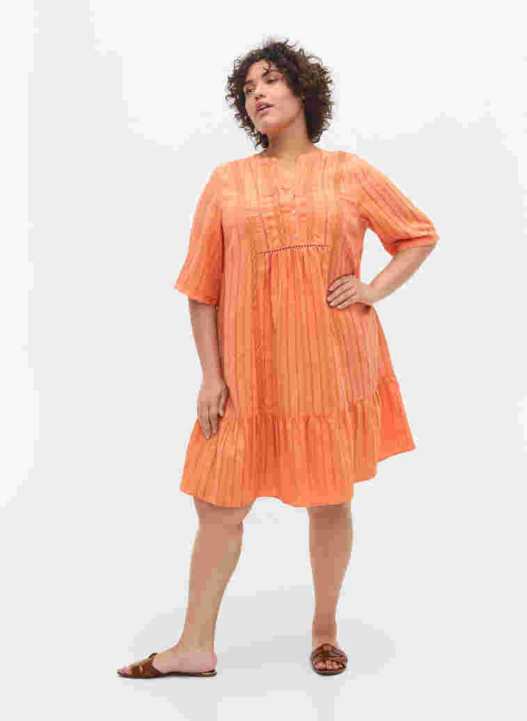 gestreiftes Viskose Kleid mit Spitzenbändern, Nectarine, Model image number 2
