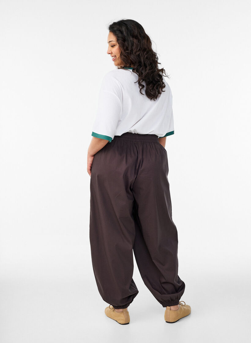 Ballonhose mit Taschen und elastischem Bund, Braun, Model image number 1