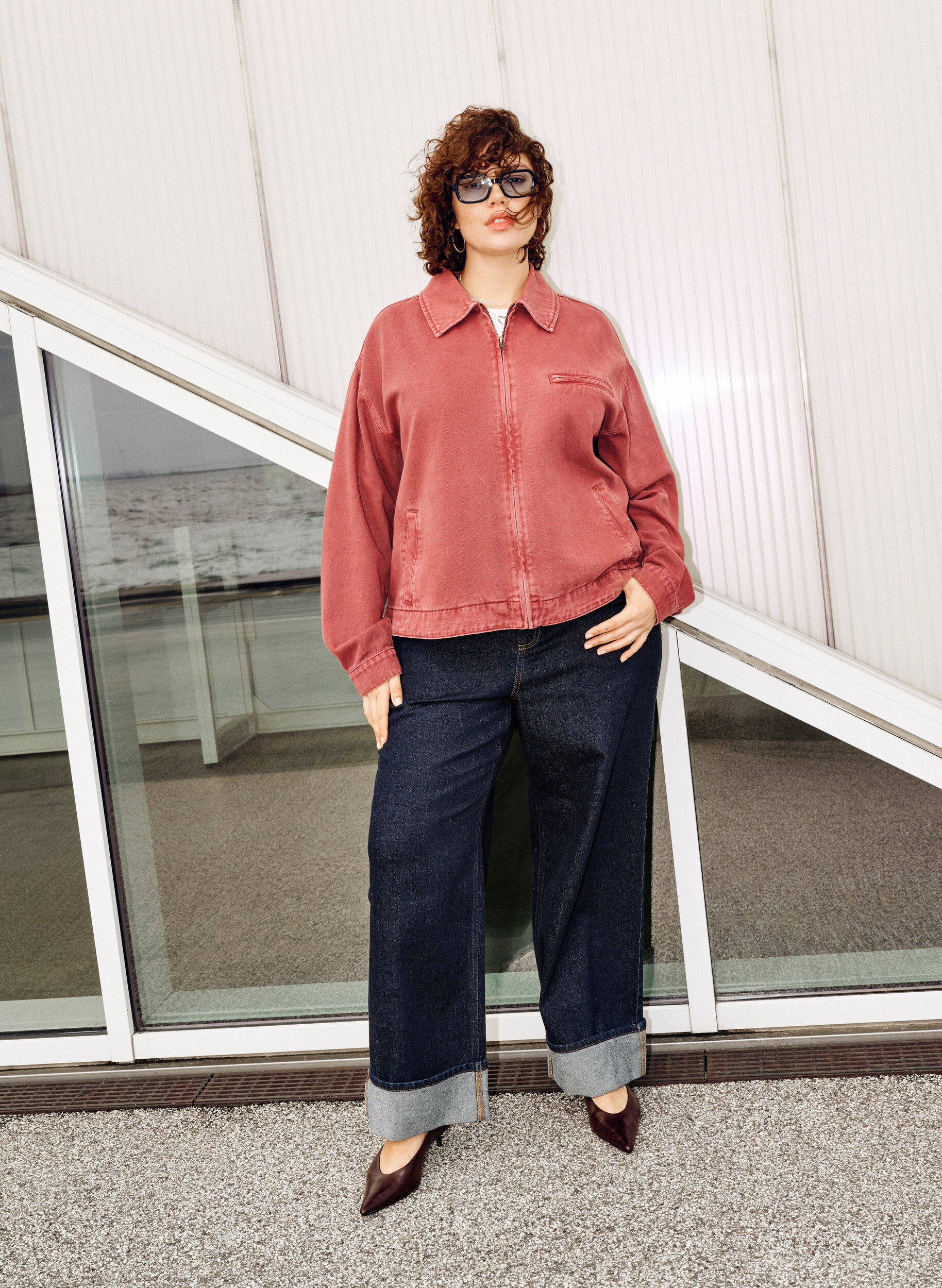 Zizzi Straight-Fit-Jeans mit weitem Bein und Umschlag, Blau, Image image number 0