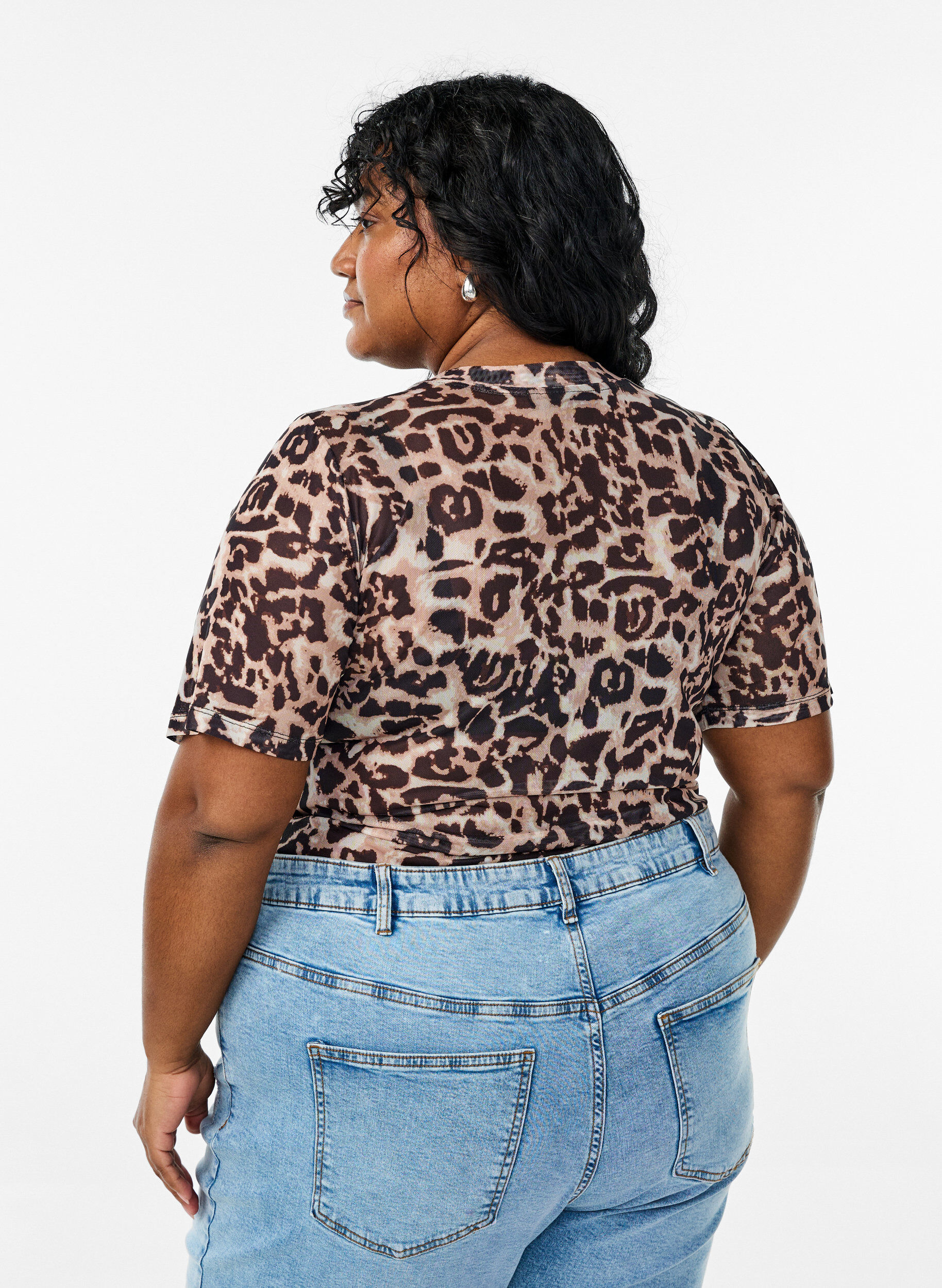 Zizzi Bluse aus Mesh, mit kurzen &Auml;rmeln, Braun, Model image number 2