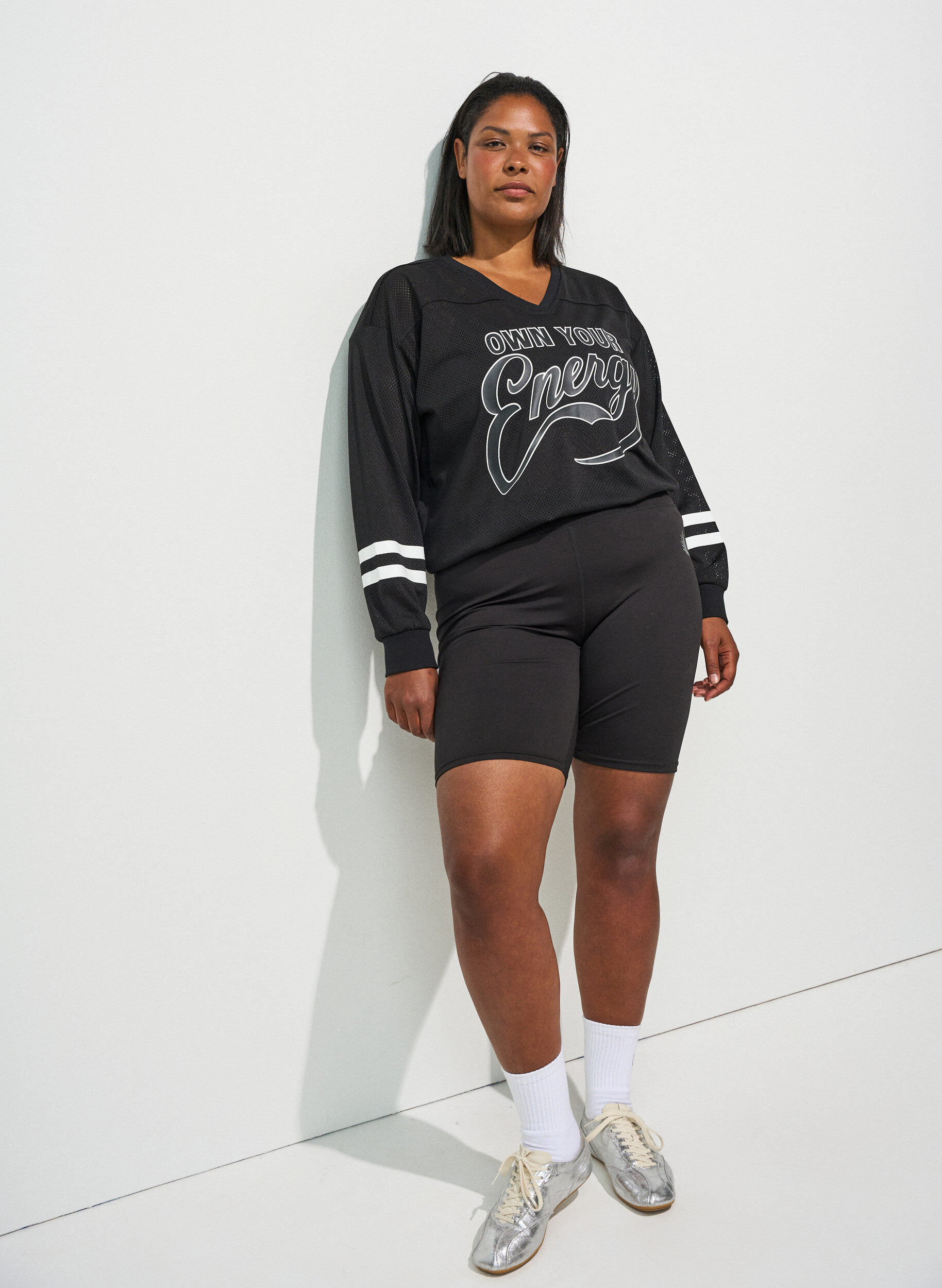 ZizziSportliches Top aus Mesh mit Textprint, Schwarz, Model image number 1