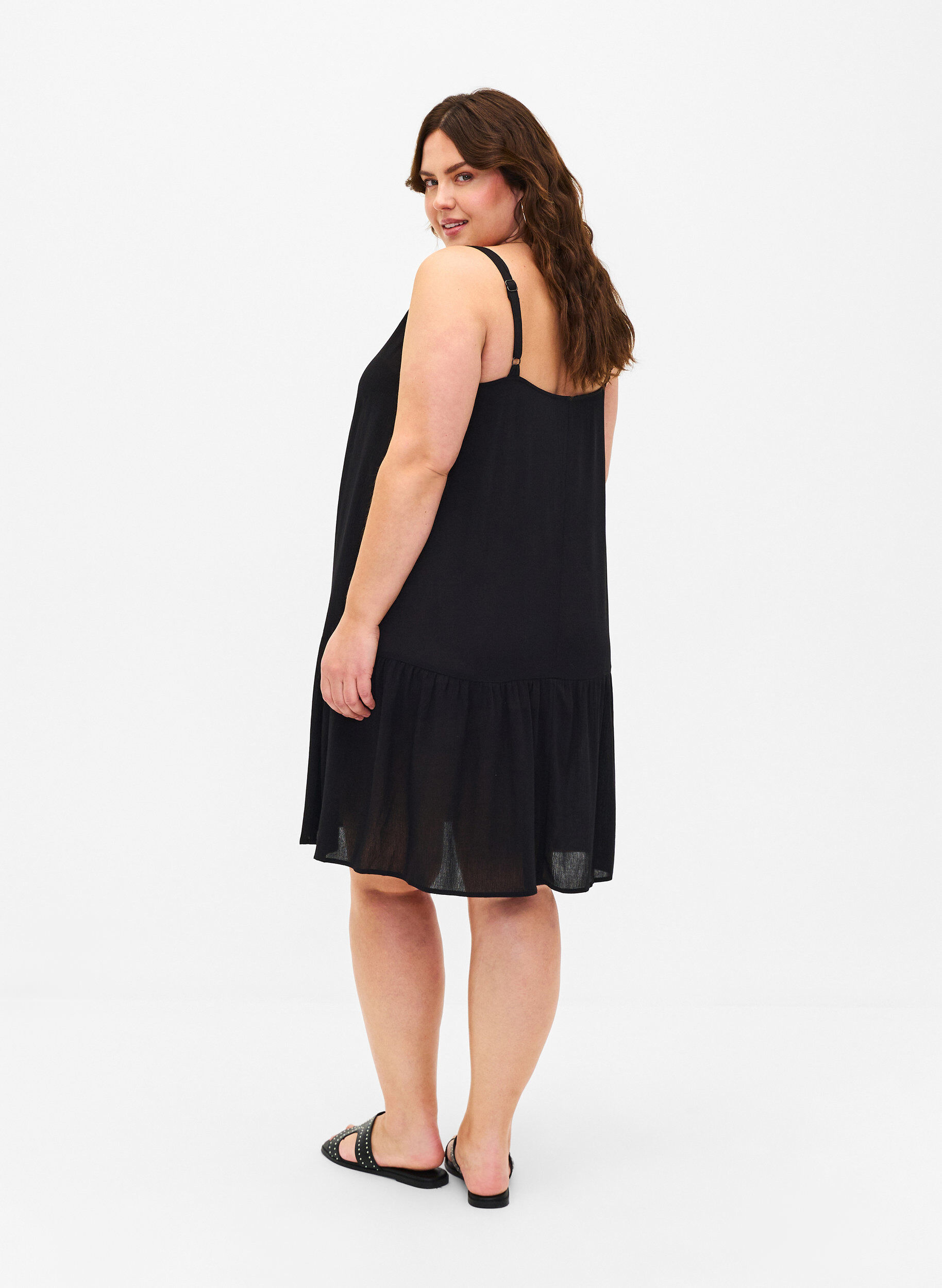 Zizzi Sommerkleid aus Viskose mit Tr&auml;gern, Black, Model image number 1