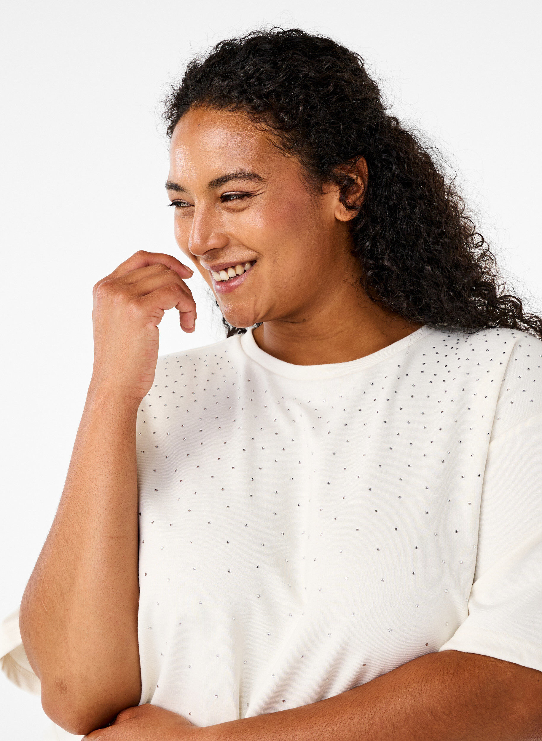 Zizzi T-Shirt mit Strasssteinen und Rundhalsausschnitt, Wei&szlig;, Model image number 3