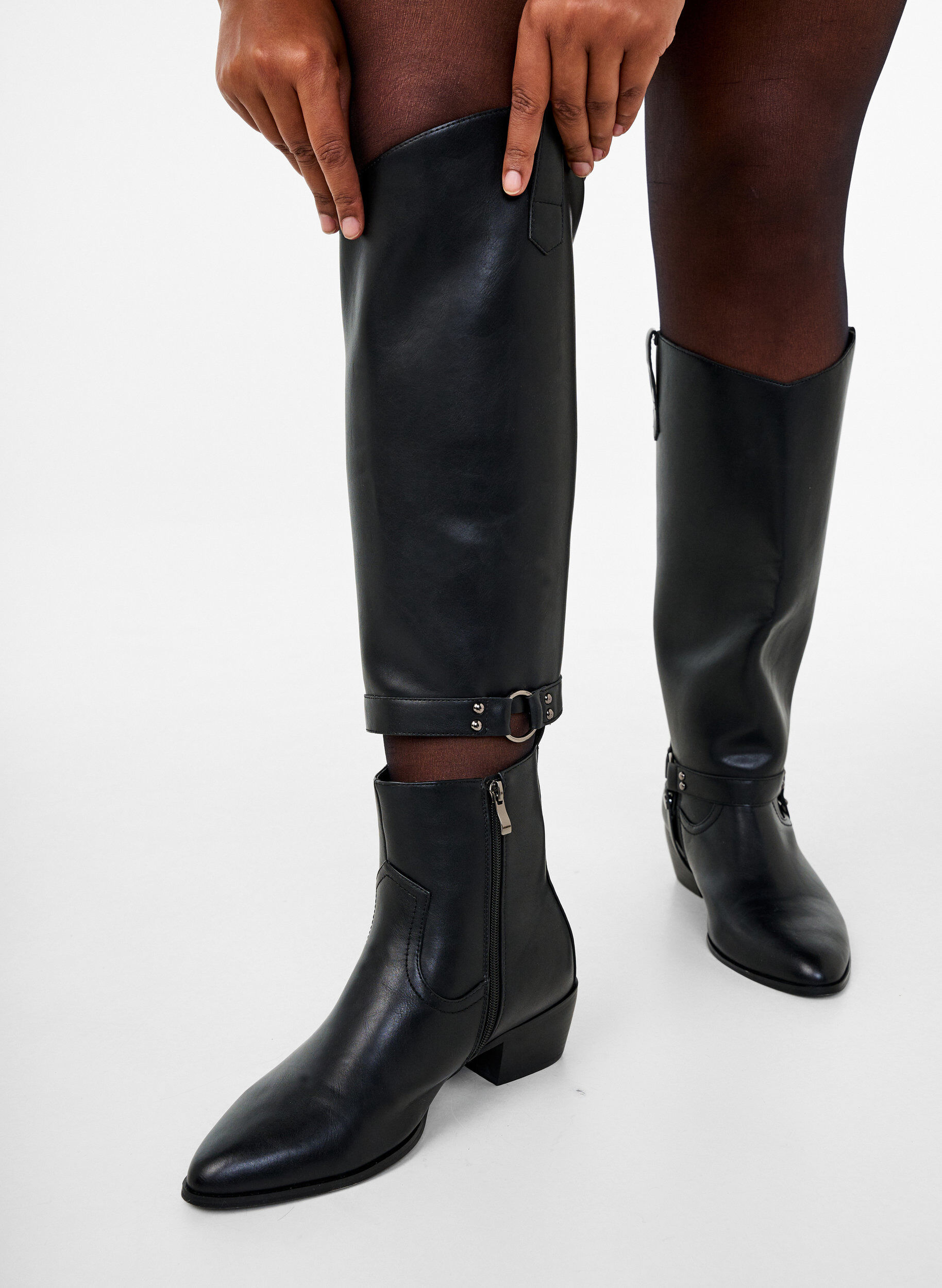 ZizziHoher Stiefel mit abnehmbarem Schaft, Schwarz, Model image number 3