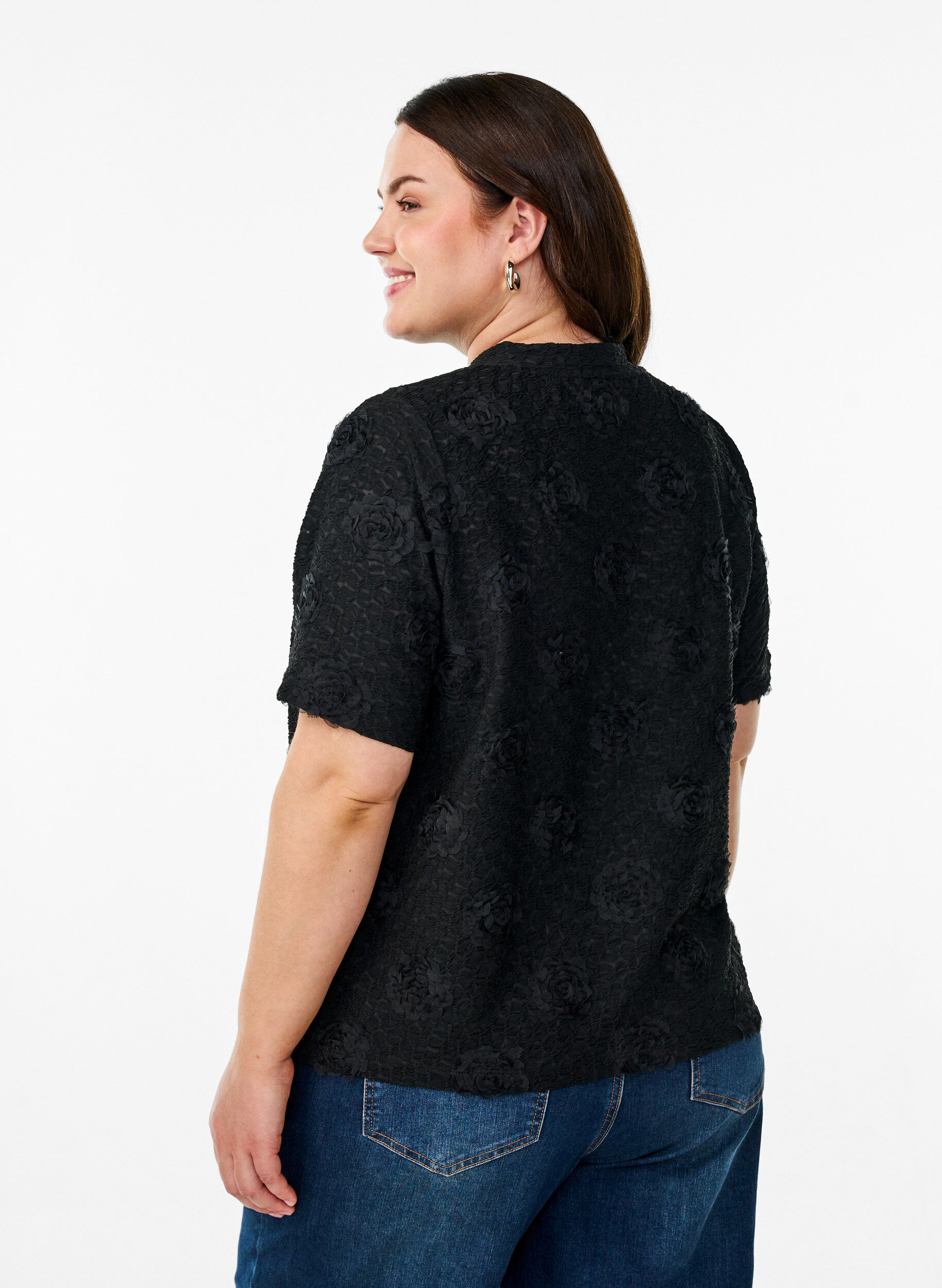 Zizzi Bluse mit 3D-Blumen und kurzen &Auml;rmeln, Schwarz, Model image number 2