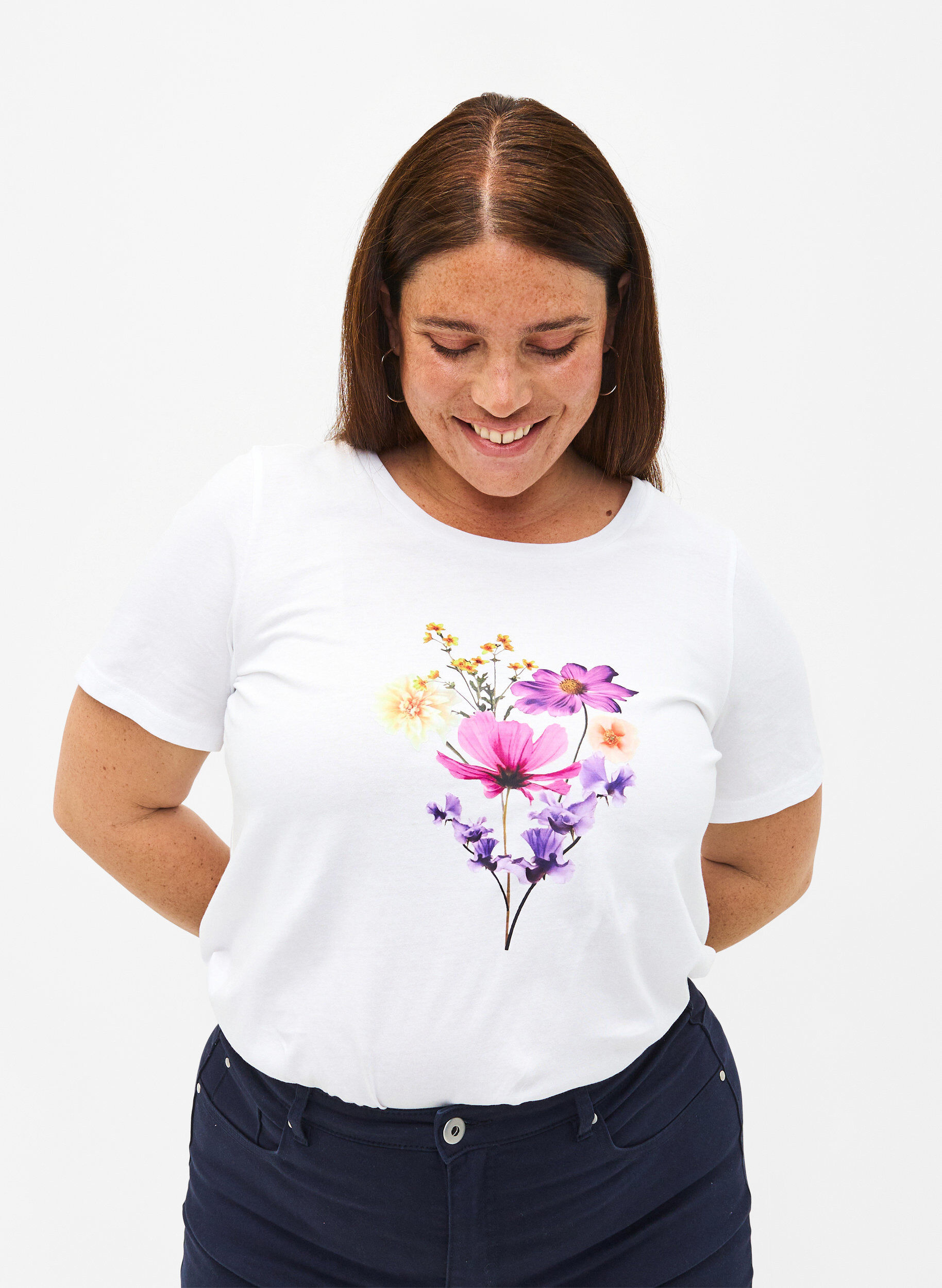 Zizzi T-shirts mit Blumenmotiv, Bright W. w. Flower, Model image number 0